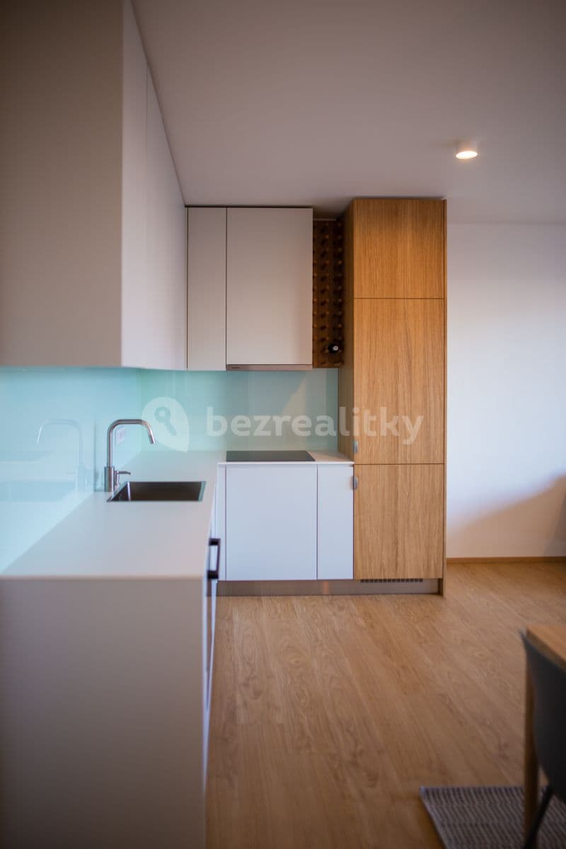 Pronájem bytu 2+kk 61 m², Kumpoštova, Brno, Jihomoravský kraj Pronájem bytu 2+kk 61 m², Kumpoštova, Brno, Jihomoravský kraj