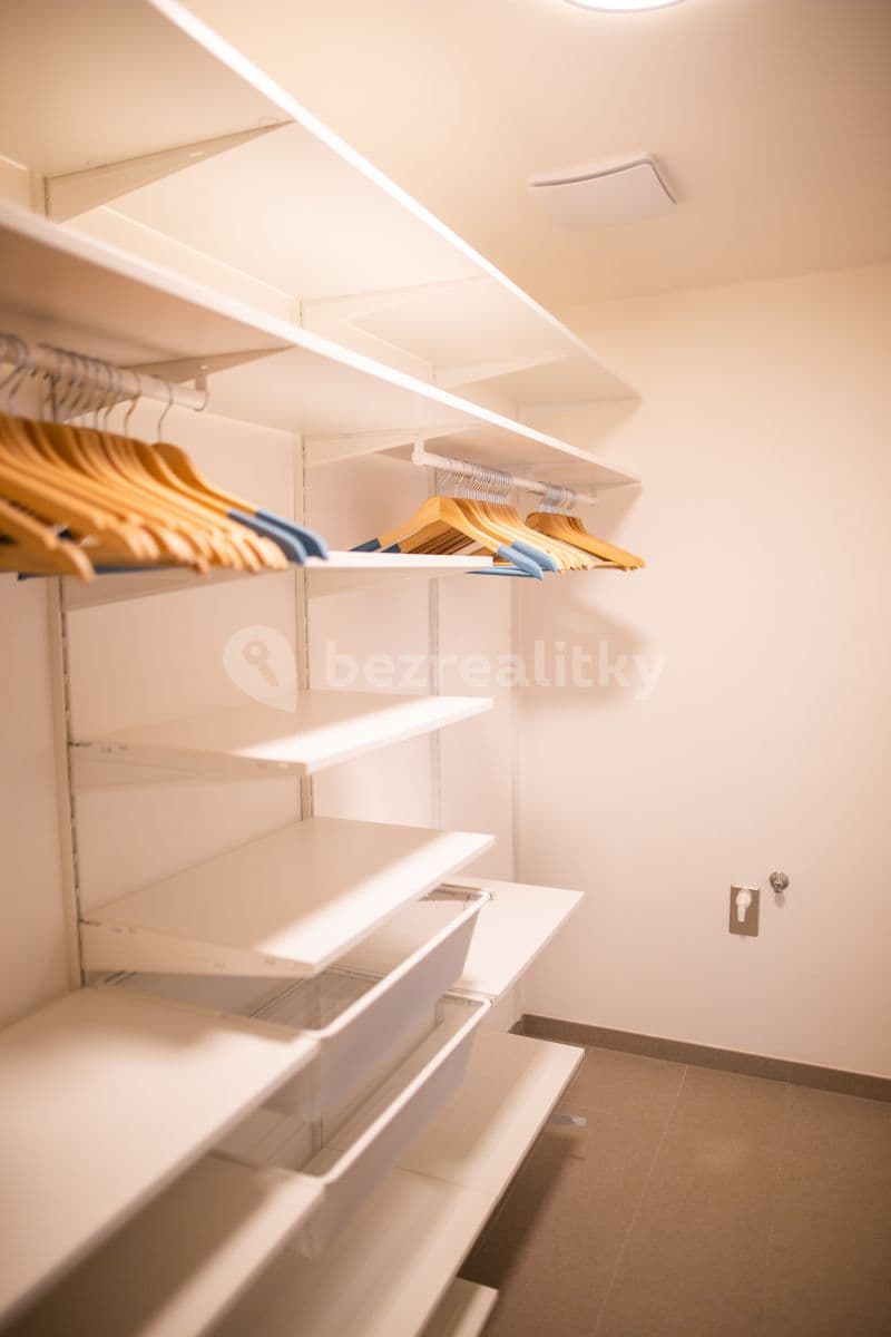 Pronájem bytu 2+kk 61 m², Kumpoštova, Brno, Jihomoravský kraj Pronájem bytu 2+kk 61 m², Kumpoštova, Brno, Jihomoravský kraj