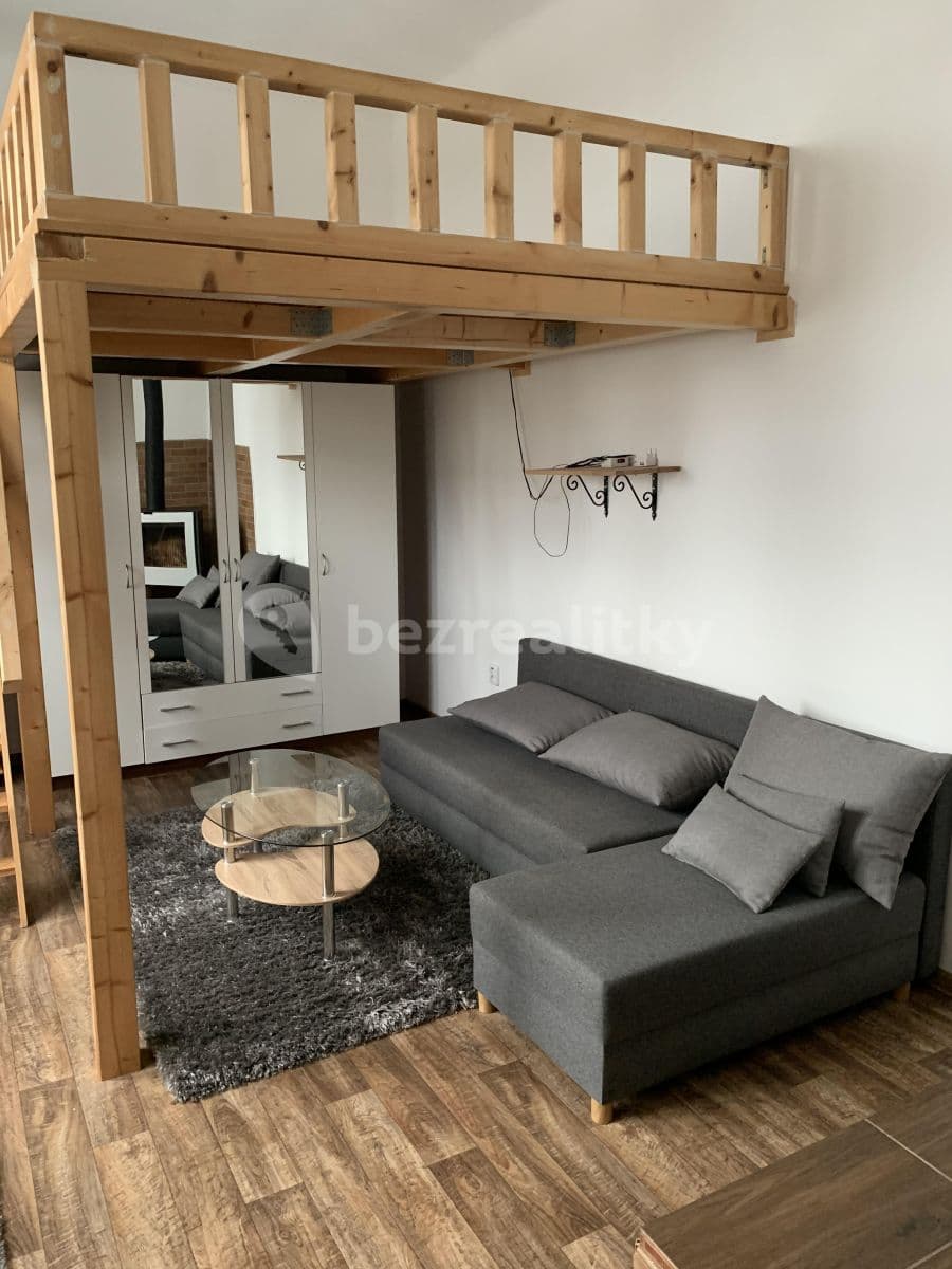 Pronájem bytu 1+1 45 m², Pod Rozhlednou, Jihlava, Kraj Vysočina Pronájem bytu 1+1 45 m², Pod Rozhlednou, Jihlava, Kraj Vysočina