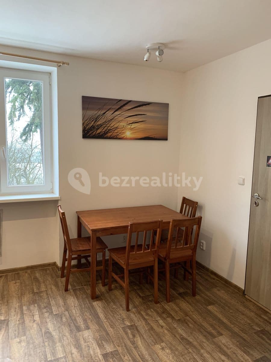 Pronájem bytu 1+1 45 m², Pod Rozhlednou, Jihlava, Kraj Vysočina Pronájem bytu 1+1 45 m², Pod Rozhlednou, Jihlava, Kraj Vysočina