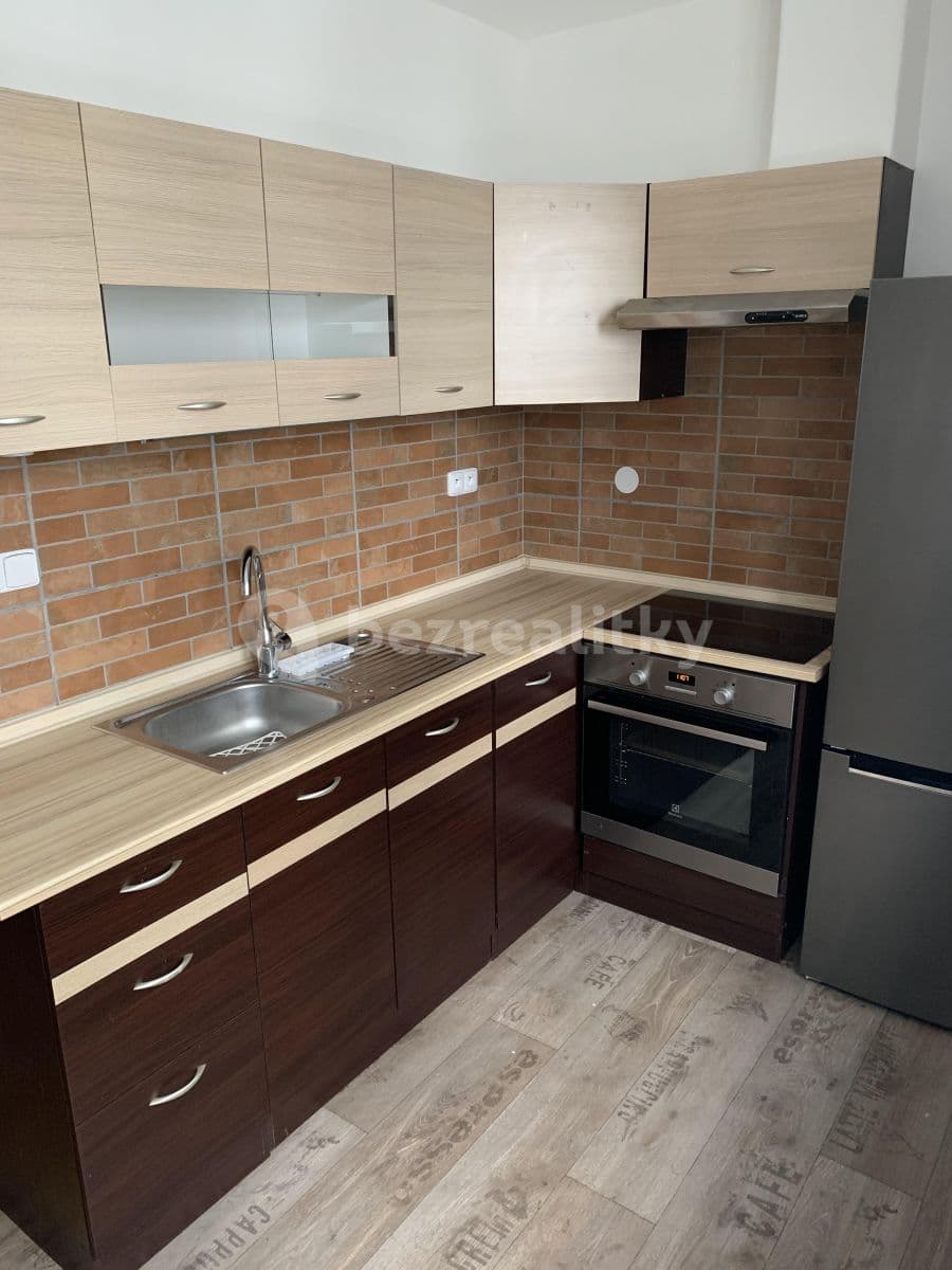 Pronájem bytu 1+1 45 m², Pod Rozhlednou, Jihlava, Kraj Vysočina Pronájem bytu 1+1 45 m², Pod Rozhlednou, Jihlava, Kraj Vysočina
