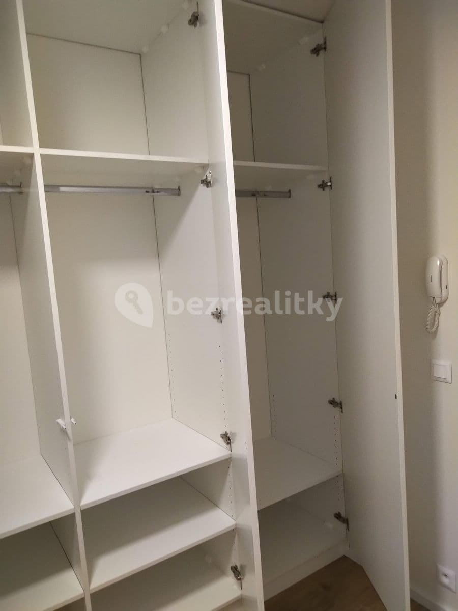 Pronájem bytu 2+kk 62 m², Duslova, Beroun, Středočeský kraj Pronájem bytu 2+kk 62 m², Duslova, Beroun, Středočeský kraj