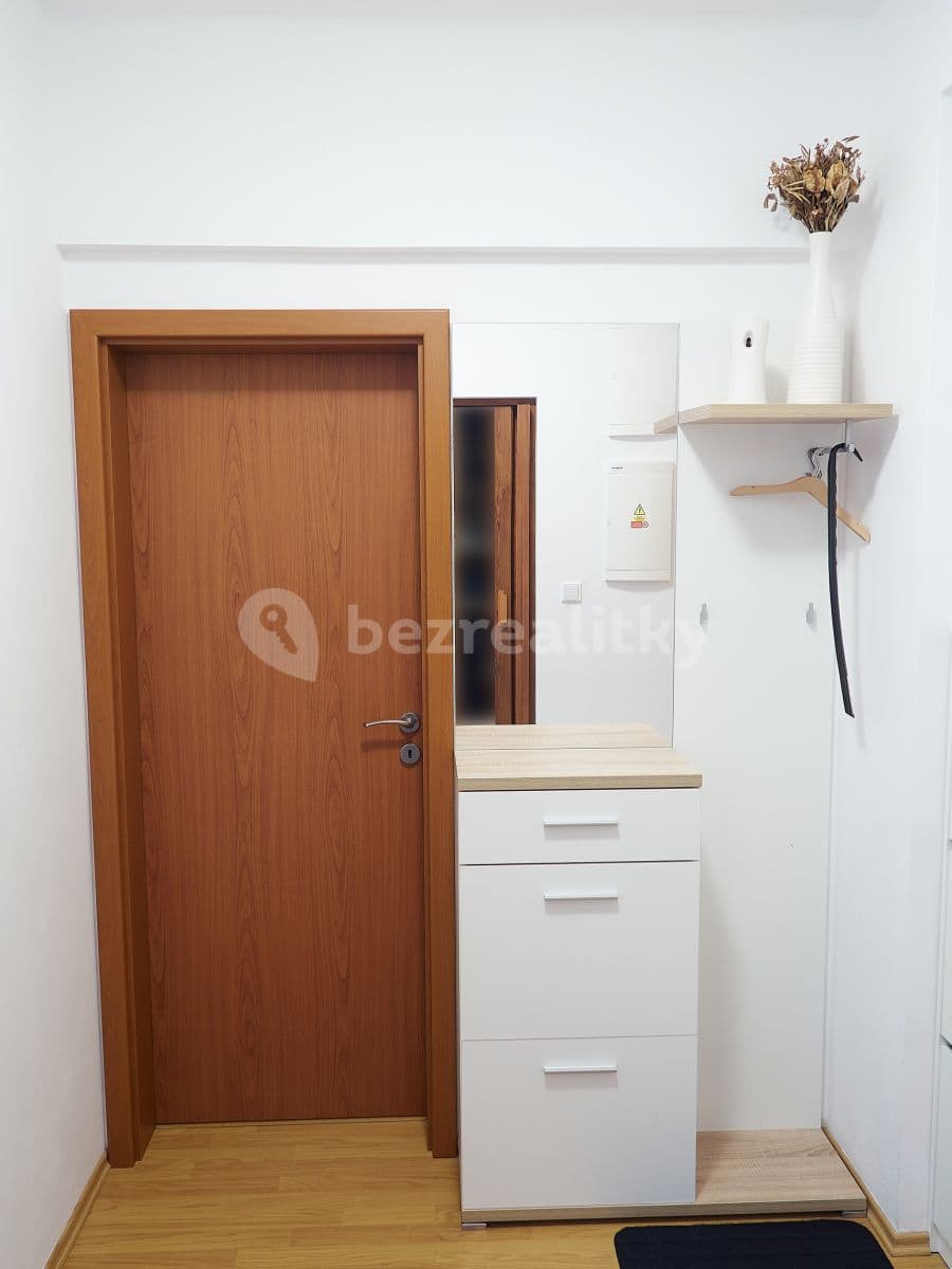 Pronájem bytu 2+kk 40 m², Luštěnická, Praha, Praha Pronájem bytu 2+kk 40 m², Luštěnická, Praha, Praha