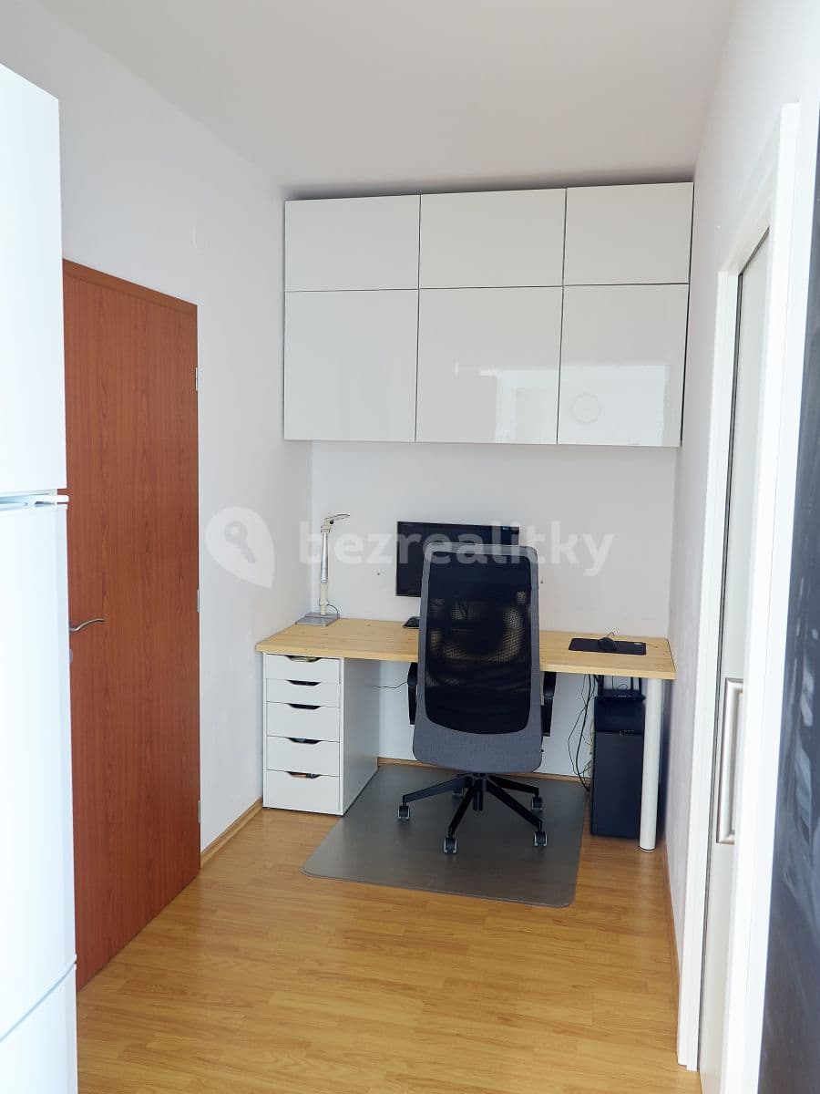 Pronájem bytu 2+kk 40 m², Luštěnická, Praha, Praha Pronájem bytu 2+kk 40 m², Luštěnická, Praha, Praha
