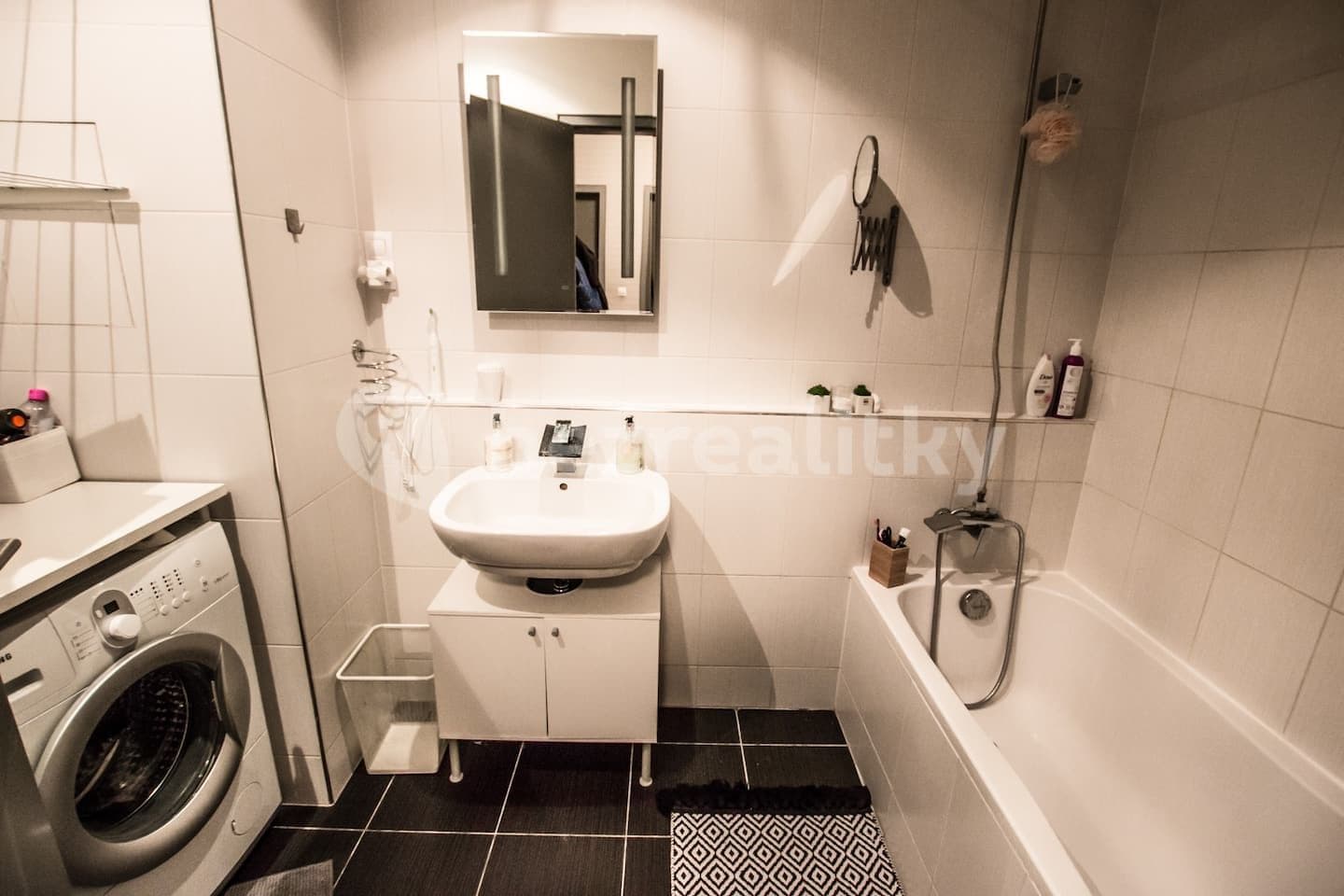 Pronájem bytu 2+kk 69 m², Korunní, Praha, Praha Pronájem bytu 2+kk 69 m², Korunní, Praha, Praha