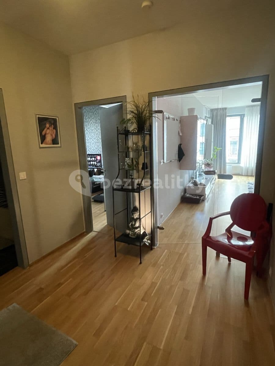 Pronájem bytu 2+kk 69 m², Korunní, Praha, Praha Pronájem bytu 2+kk 69 m², Korunní, Praha, Praha