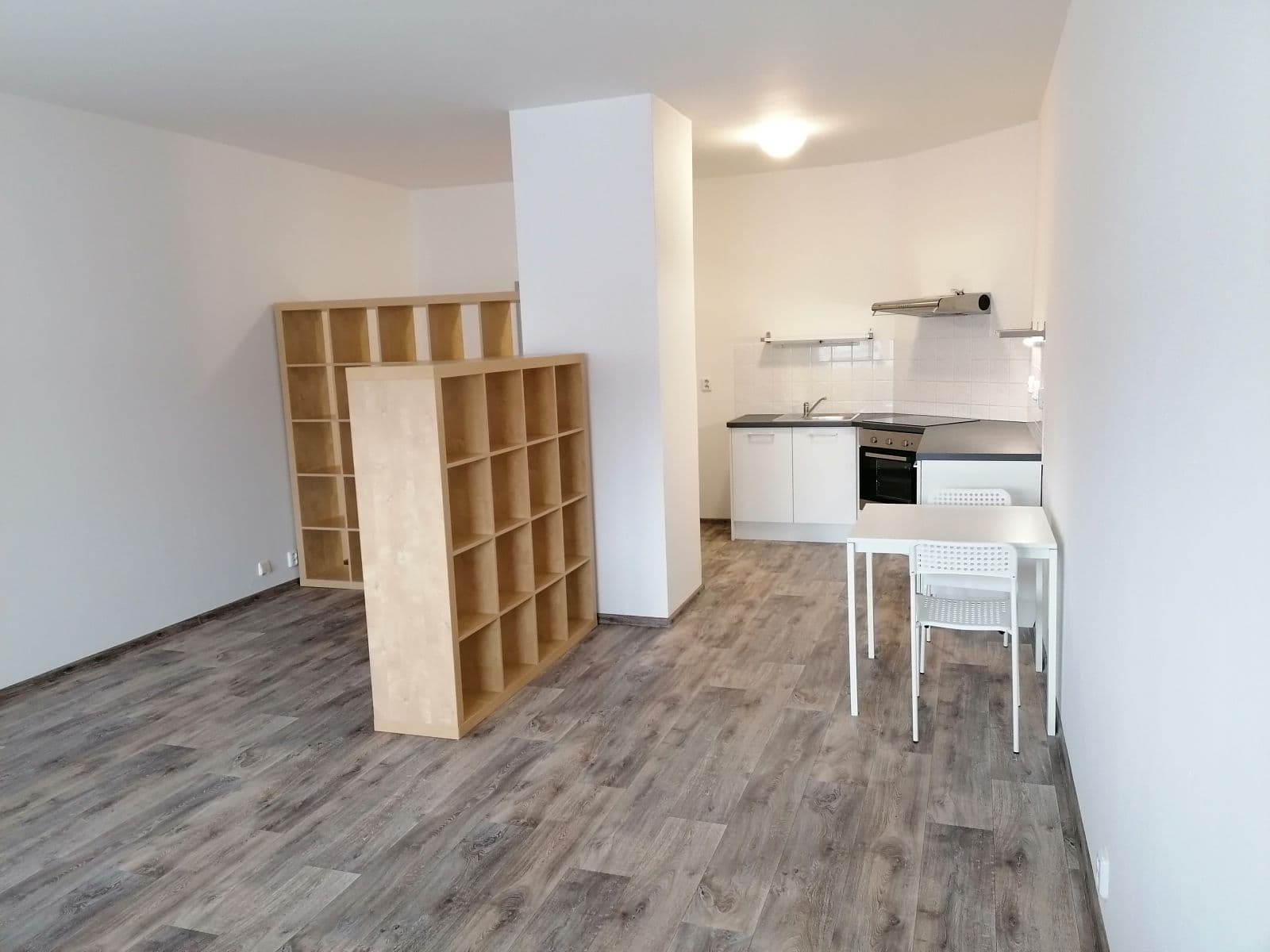 Pronájem bytu 1+kk 45 m², Podlesí IV, Zlín, Zlínský kraj Pronájem bytu 1+kk 45 m², Podlesí IV, Zlín, Zlínský kraj