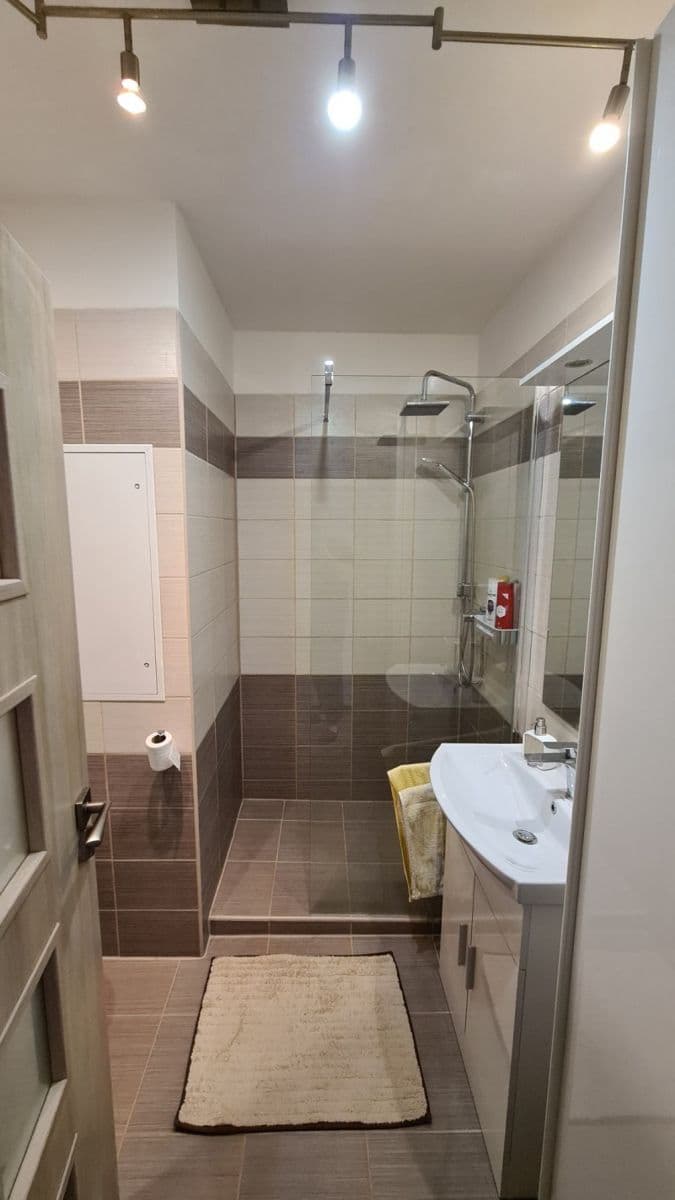 Pronájem bytu 2+kk 41 m², Šimůnkova, Praha, Praha Pronájem bytu 2+kk 41 m², Šimůnkova, Praha, Praha