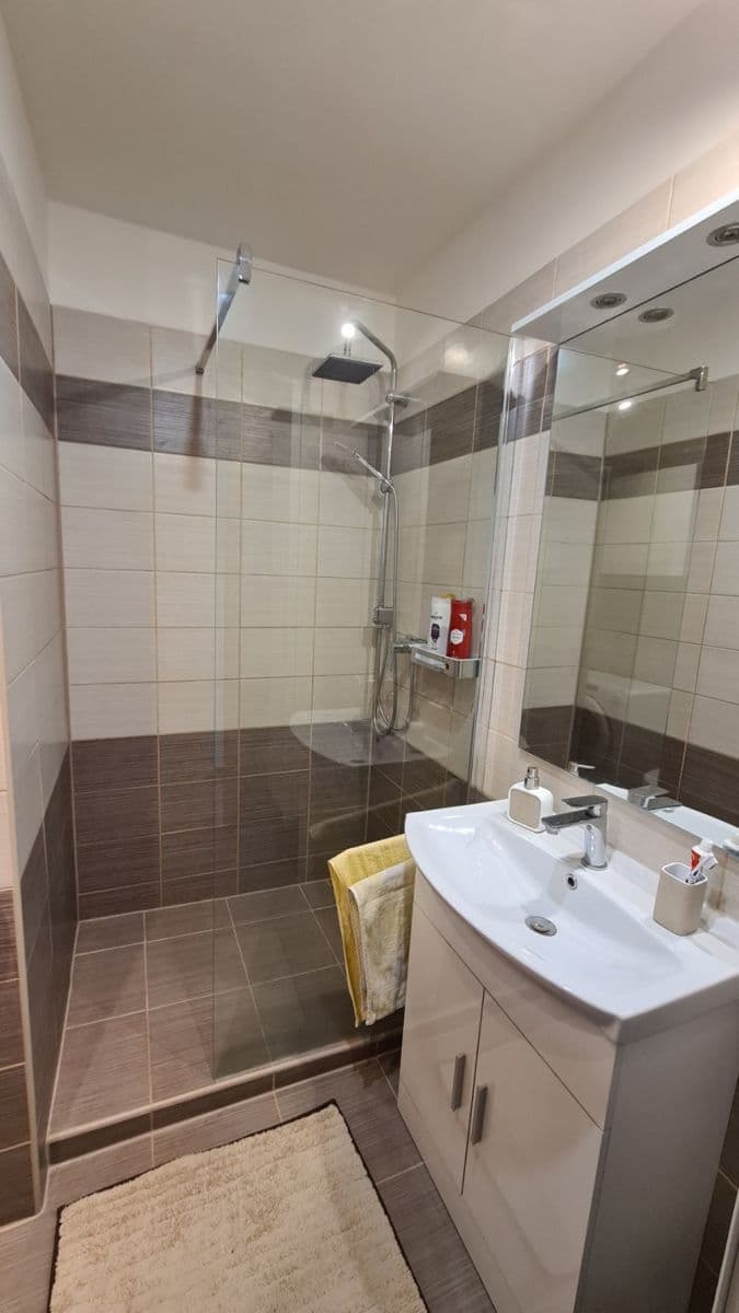 Pronájem bytu 2+kk 41 m², Šimůnkova, Praha, Praha Pronájem bytu 2+kk 41 m², Šimůnkova, Praha, Praha