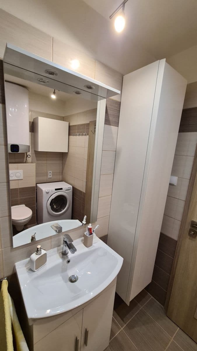 Pronájem bytu 2+kk 41 m², Šimůnkova, Praha, Praha Pronájem bytu 2+kk 41 m², Šimůnkova, Praha, Praha