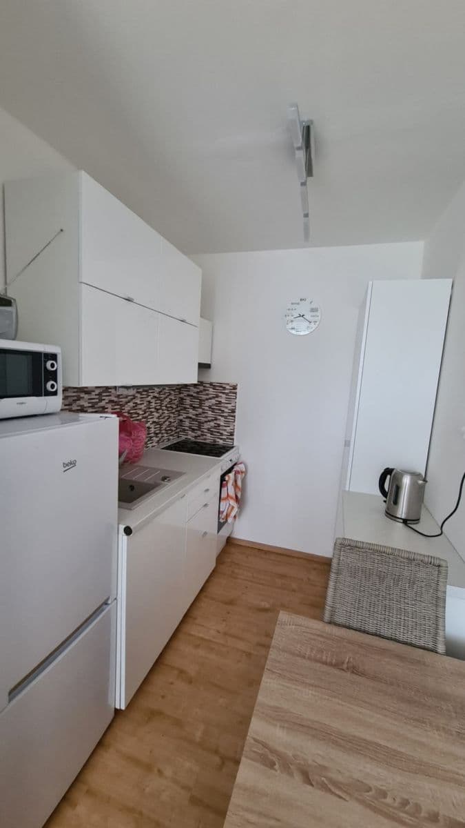 Pronájem bytu 2+kk 41 m², Šimůnkova, Praha, Praha Pronájem bytu 2+kk 41 m², Šimůnkova, Praha, Praha