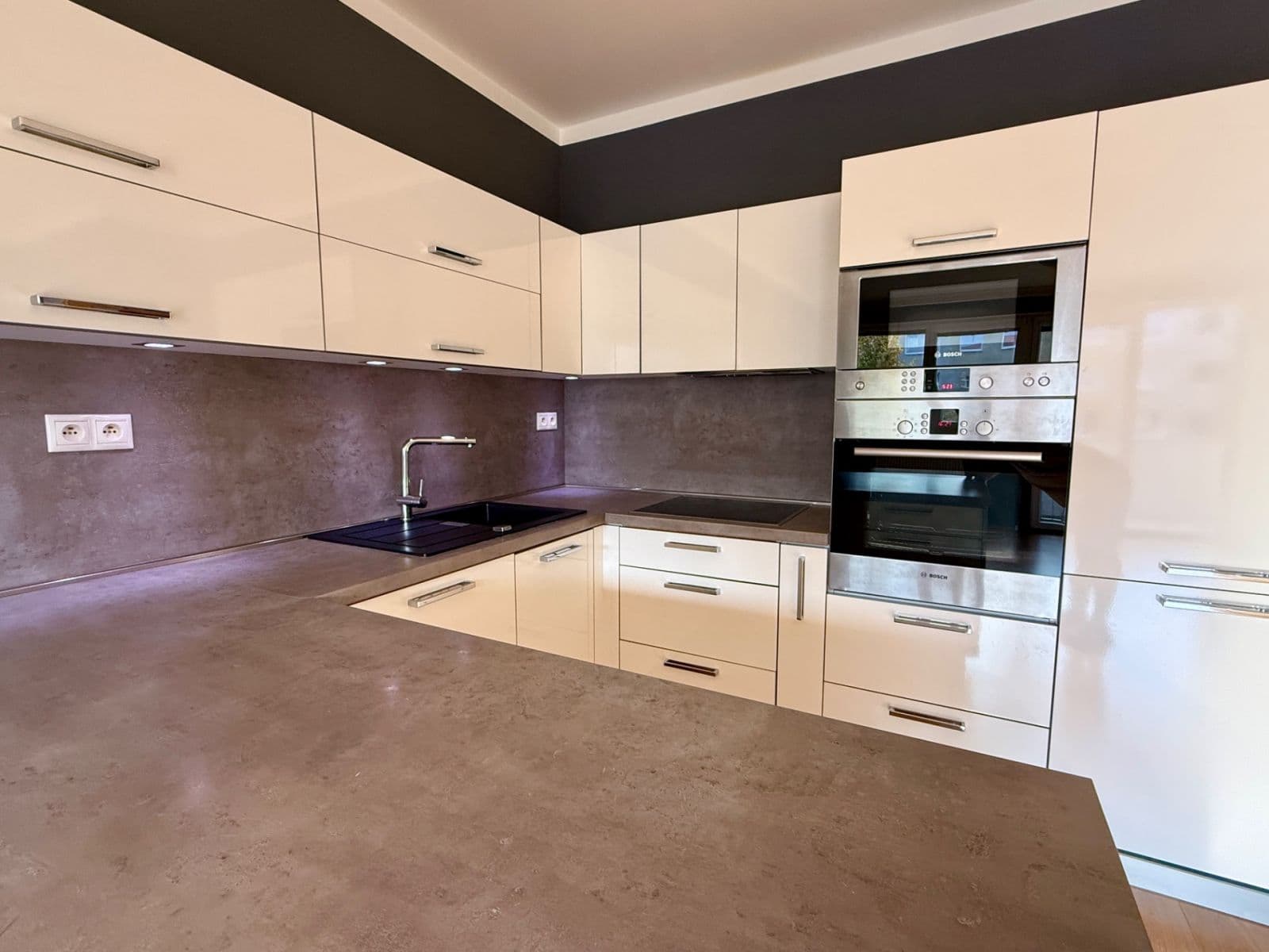 Pronájem bytu 3+kk 92 m², Kytlická, Praha, Praha Pronájem bytu 3+kk 92 m², Kytlická, Praha, Praha