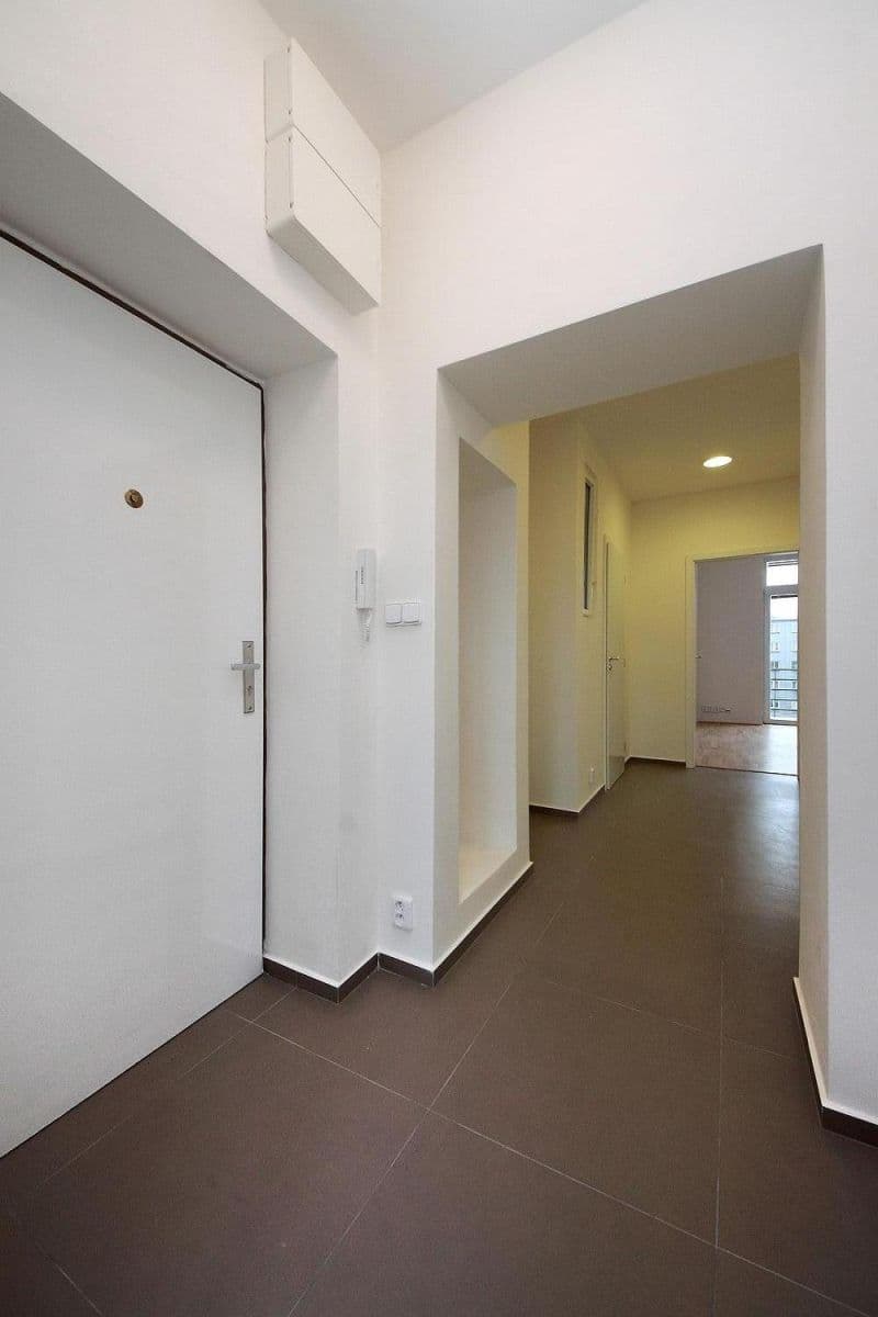 Pronájem bytu 2+kk 53 m², Přístavní, Praha, Praha Pronájem bytu 2+kk 53 m², Přístavní, Praha, Praha