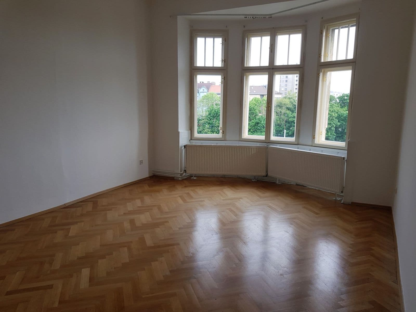 Pronájem bytu 4+kk 115 m², Hálkova, Plzeň, Plzeňský kraj Pronájem bytu 4+kk 115 m², Hálkova, Plzeň, Plzeňský kraj