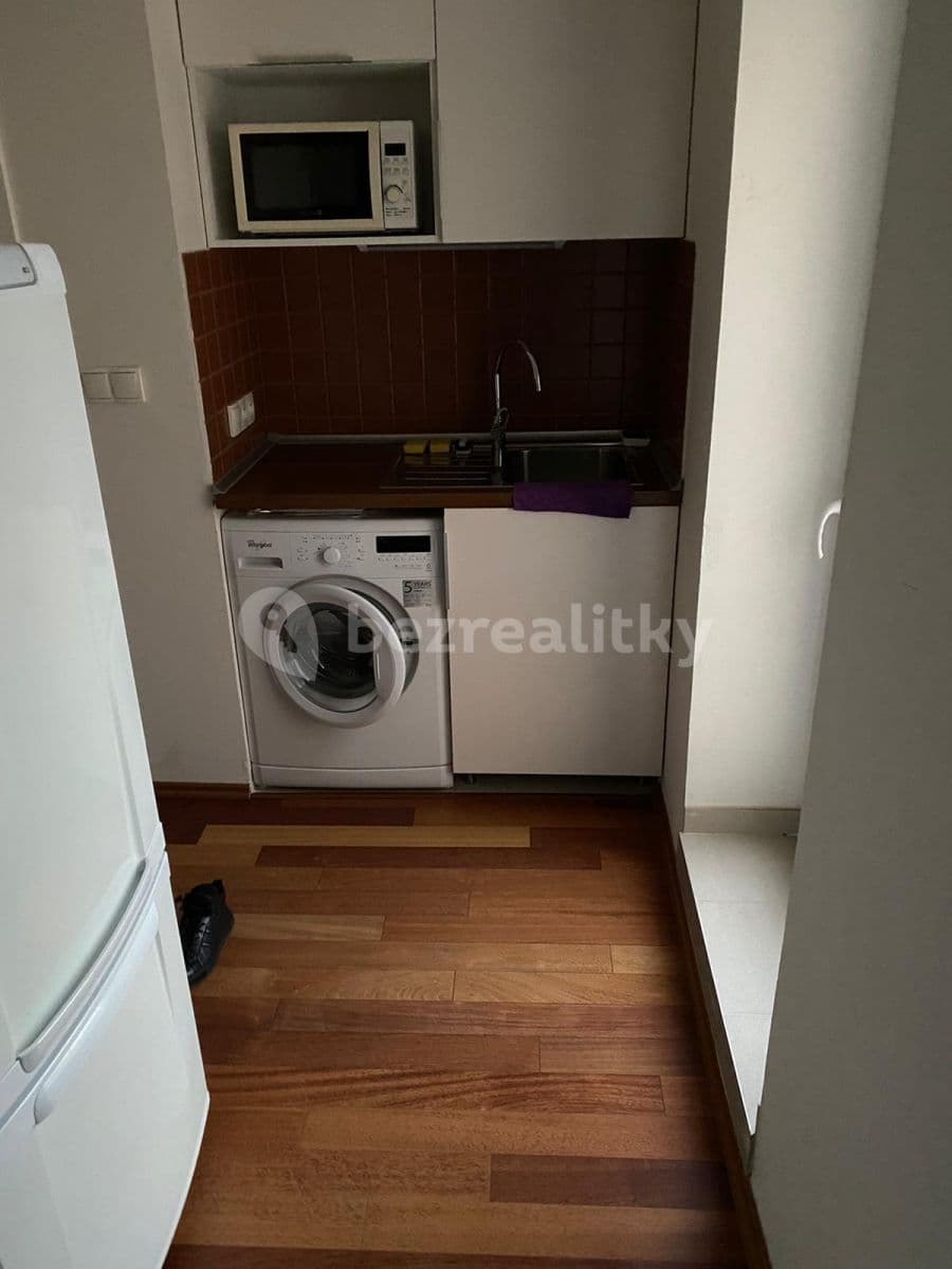 Pronájem bytu 1+kk 32 m², Malešická, Praha, Praha Pronájem bytu 1+kk 32 m², Malešická, Praha, Praha