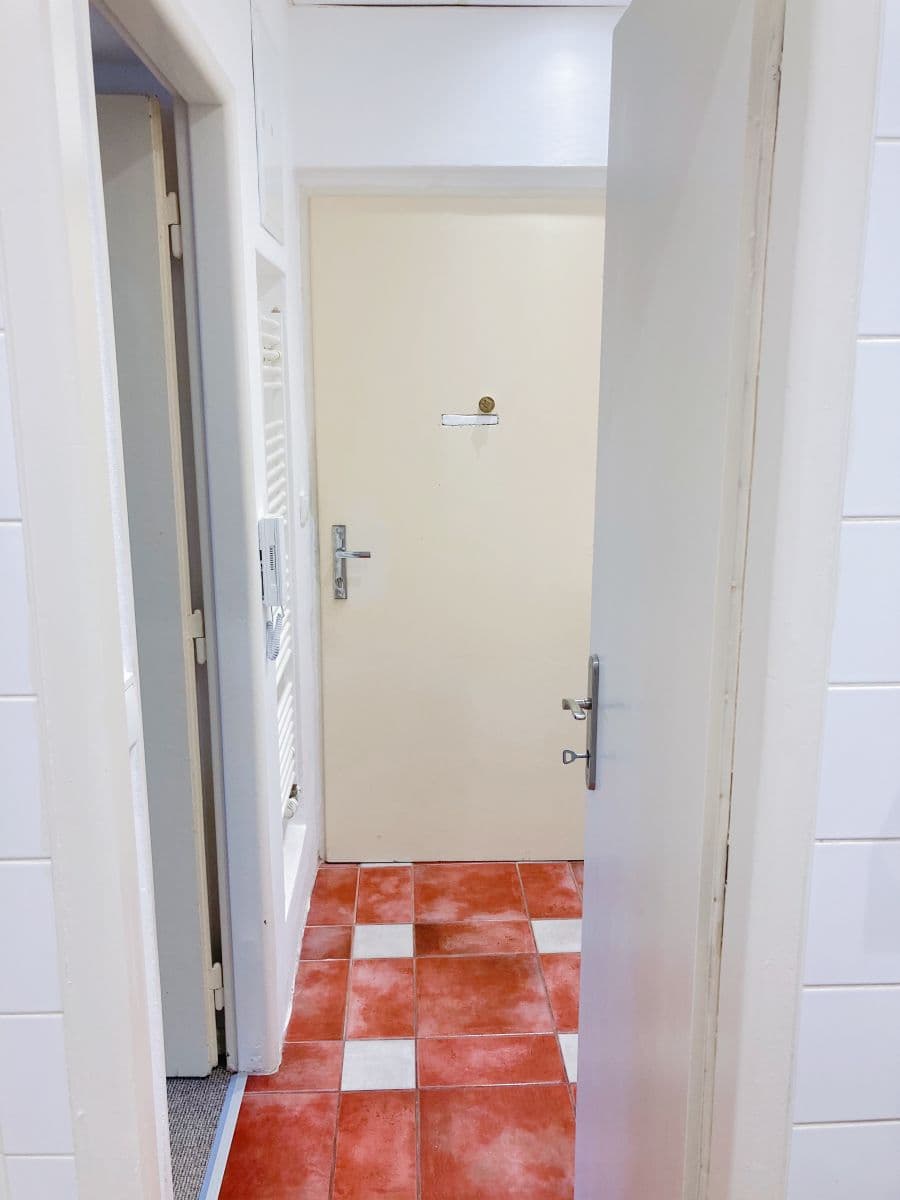 Pronájem bytu 1+kk 27 m², Na Vrstvách, Praha, Praha Pronájem bytu 1+kk 27 m², Na Vrstvách, Praha, Praha