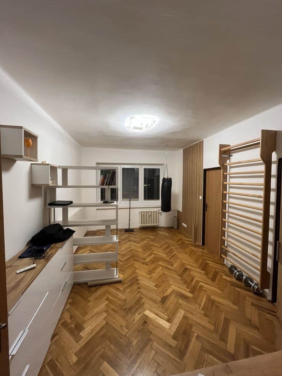 Pronájem bytu 3+1 54 m², Malešická, Praha, Praha Pronájem bytu 3+1 54 m², Malešická, Praha, Praha