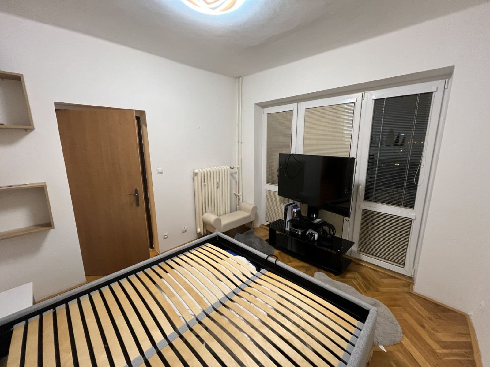 Pronájem bytu 3+1 54 m², Malešická, Praha, Praha Pronájem bytu 3+1 54 m², Malešická, Praha, Praha