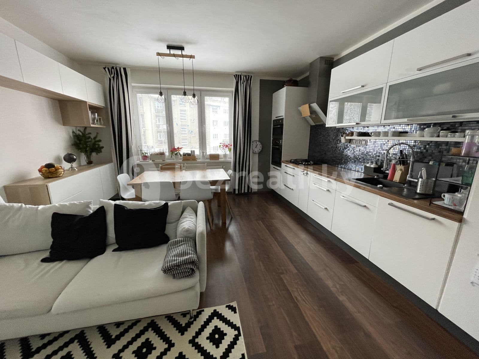 Pronájem bytu 3+kk 74 m², Jeremenkova, Praha, Praha Pronájem bytu 3+kk 74 m², Jeremenkova, Praha, Praha