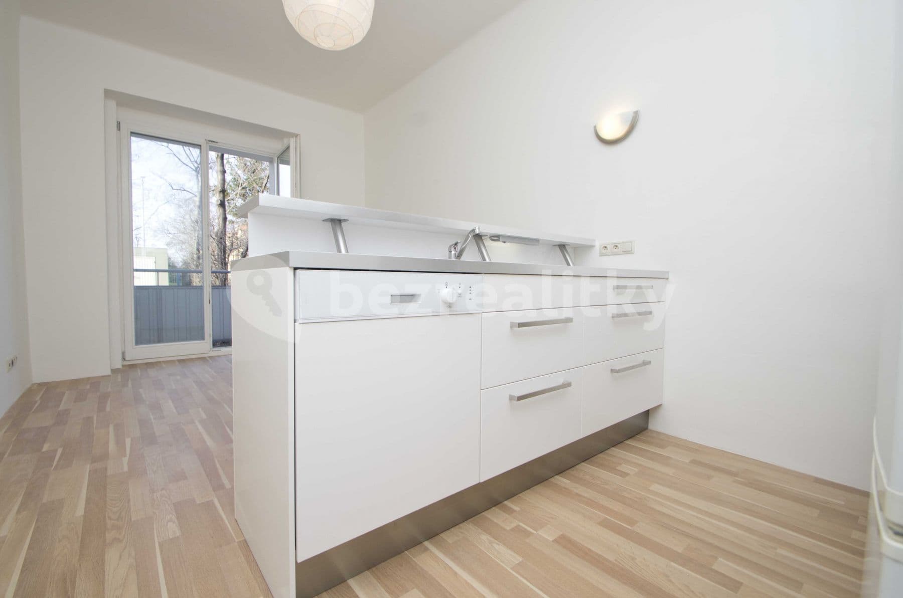 Pronájem bytu 1+1 48 m², Malešická, Praha, Praha Pronájem bytu 1+1 48 m², Malešická, Praha, Praha