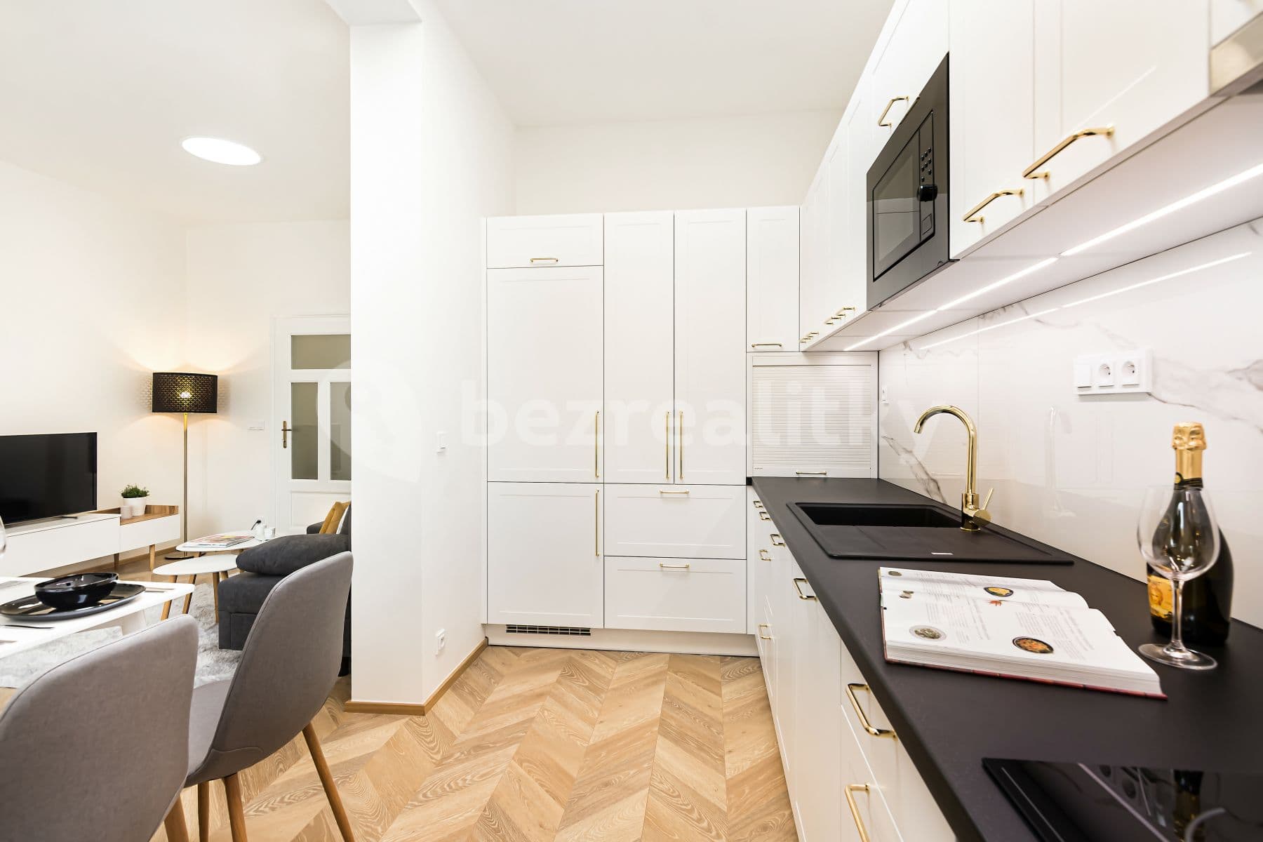 Pronájem bytu 2+kk 50 m², Muchova, Brno, Jihomoravský kraj Pronájem bytu 2+kk 50 m², Muchova, Brno, Jihomoravský kraj