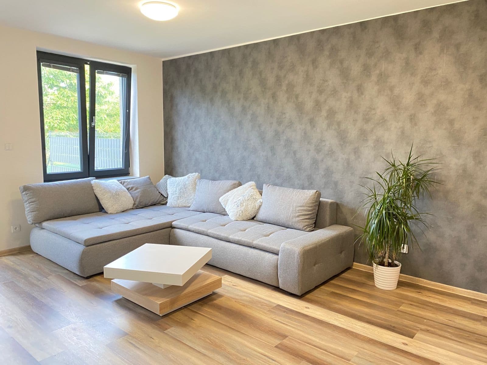 Pronájem bytu 2+kk 59 m², Nešverova, Brno, Jihomoravský kraj Pronájem bytu 2+kk 59 m², Nešverova, Brno, Jihomoravský kraj
