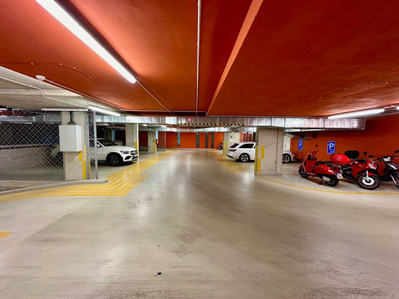 Pronájem garáže 9 m², Sámova, Praha, Praha Pronájem garáže 9 m², Sámova, Praha, Praha