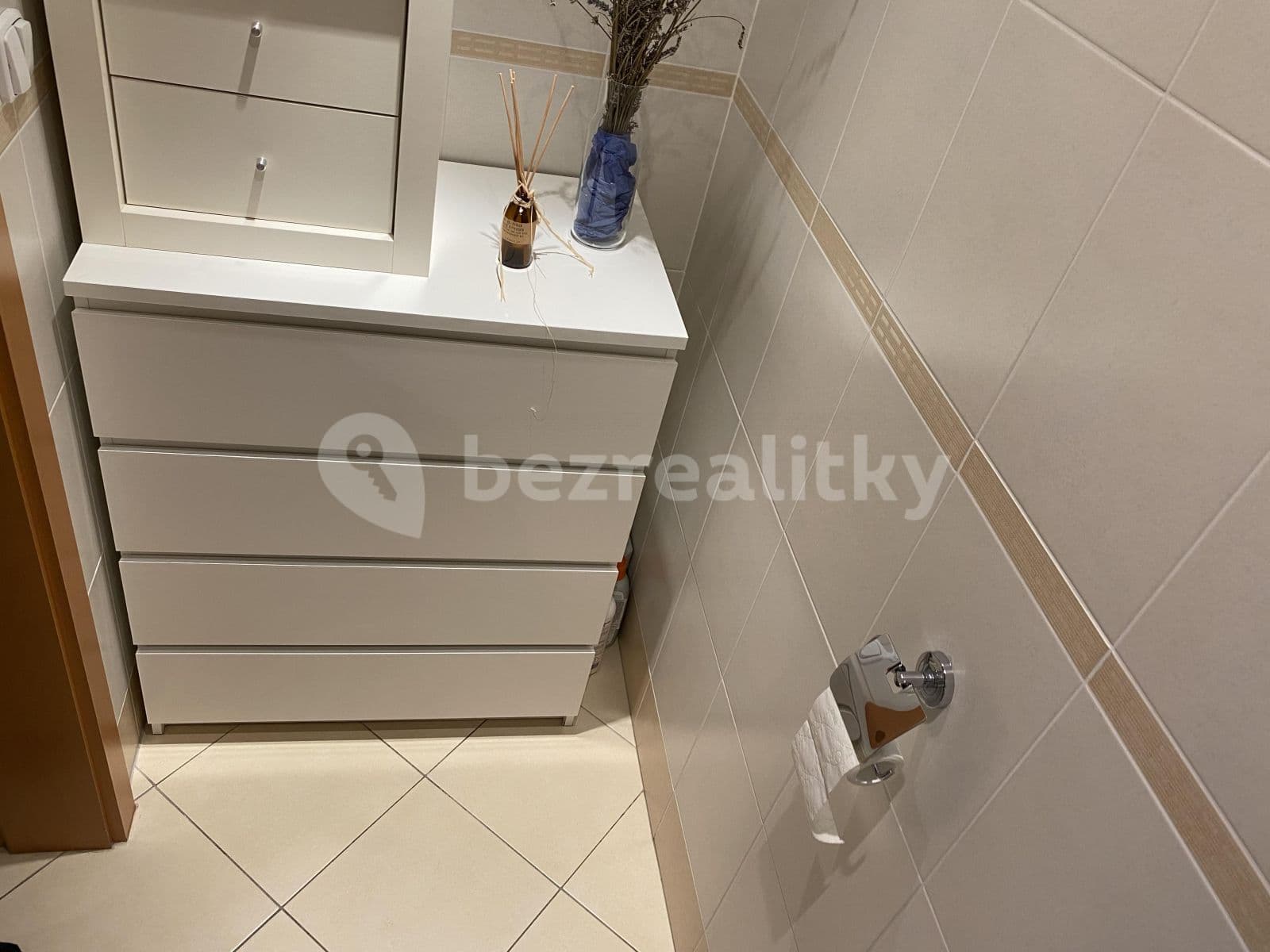 Pronájem bytu 2+kk 64 m², Pavla Beneše, Praha, Praha Pronájem bytu 2+kk 64 m², Pavla Beneše, Praha, Praha