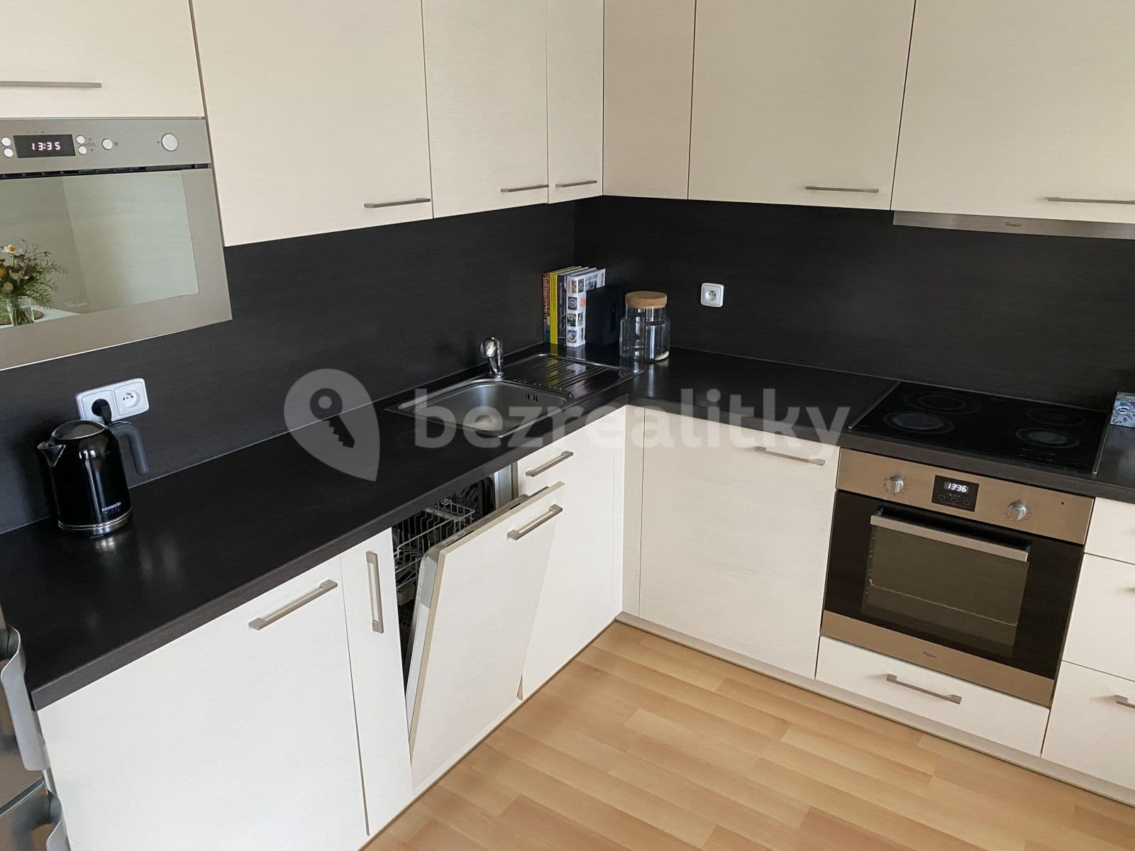Pronájem bytu 2+kk 64 m², Pavla Beneše, Praha, Praha Pronájem bytu 2+kk 64 m², Pavla Beneše, Praha, Praha