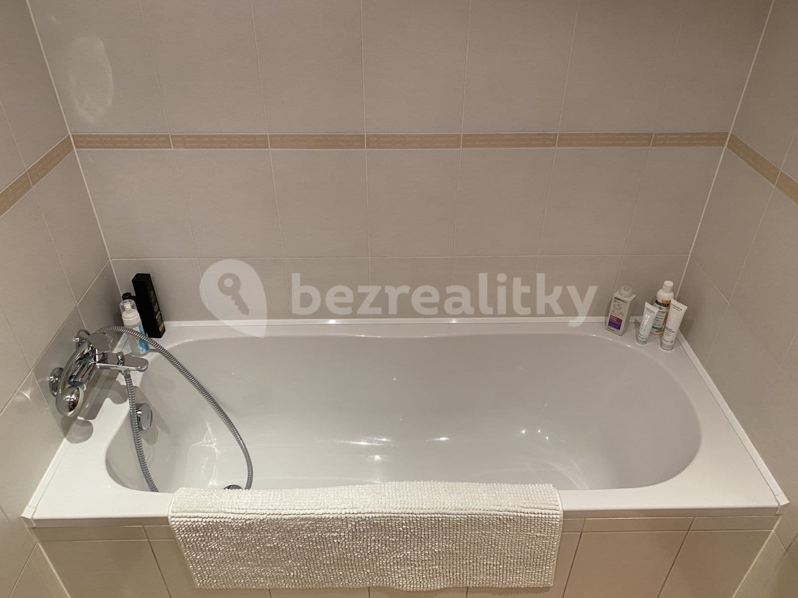Pronájem bytu 2+kk 64 m², Pavla Beneše, Praha, Praha Pronájem bytu 2+kk 64 m², Pavla Beneše, Praha, Praha