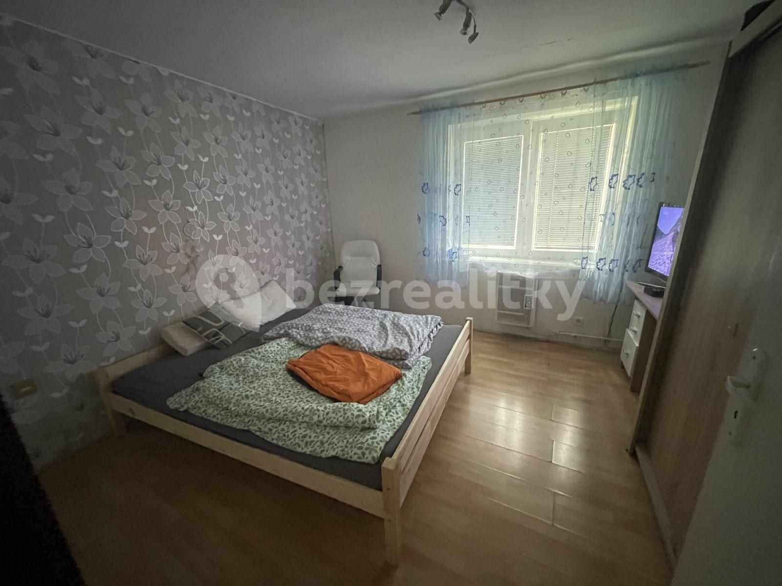Pronájem bytu 1+1 38 m², Trávníky, Nezamyslice, Olomoucký kraj