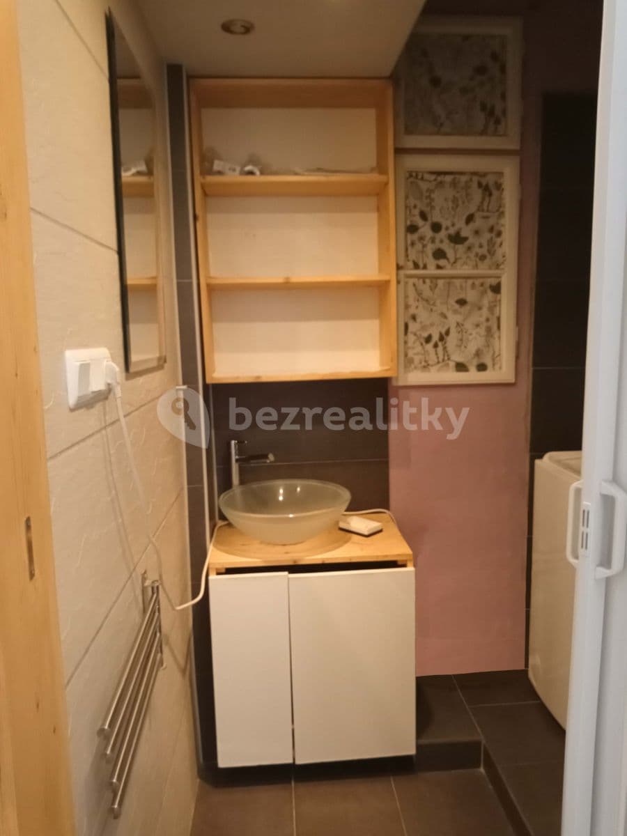 Pronájem bytu 2+kk 41 m², Přístavní, Praha, Praha Pronájem bytu 2+kk 41 m², Přístavní, Praha, Praha