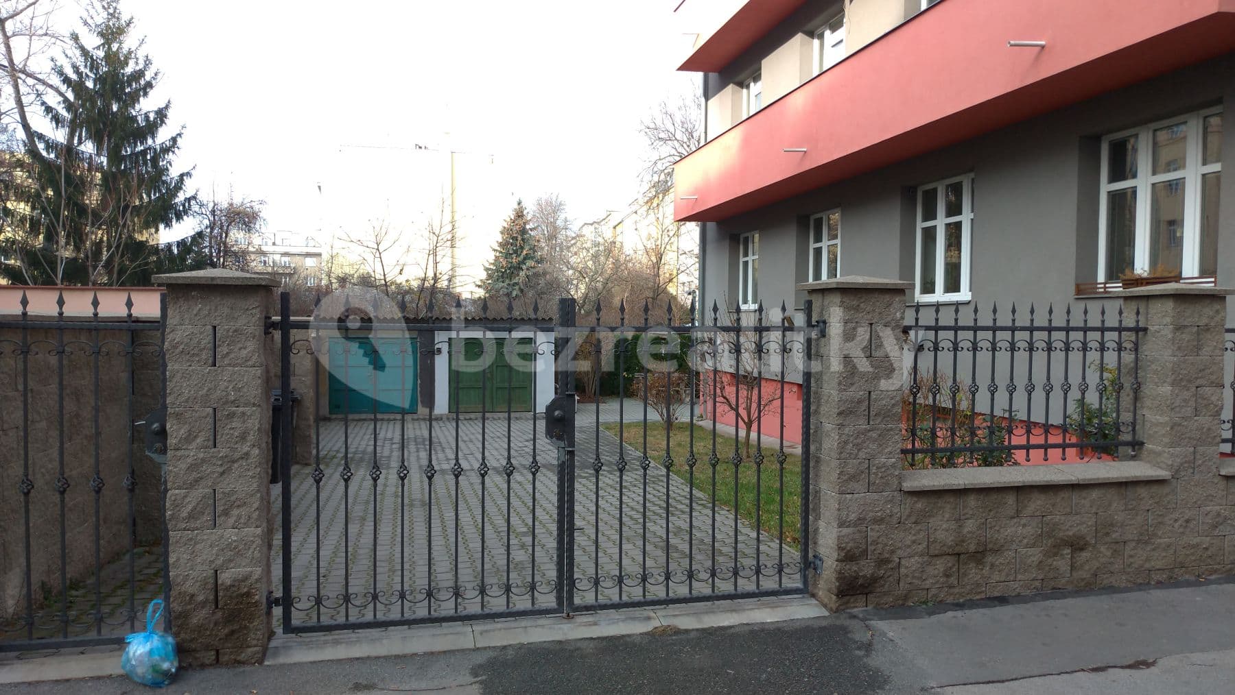 Pronájem bytu 1+1 49 m², Hradeckých, Praha, Praha Pronájem bytu 1+1 49 m², Hradeckých, Praha, Praha