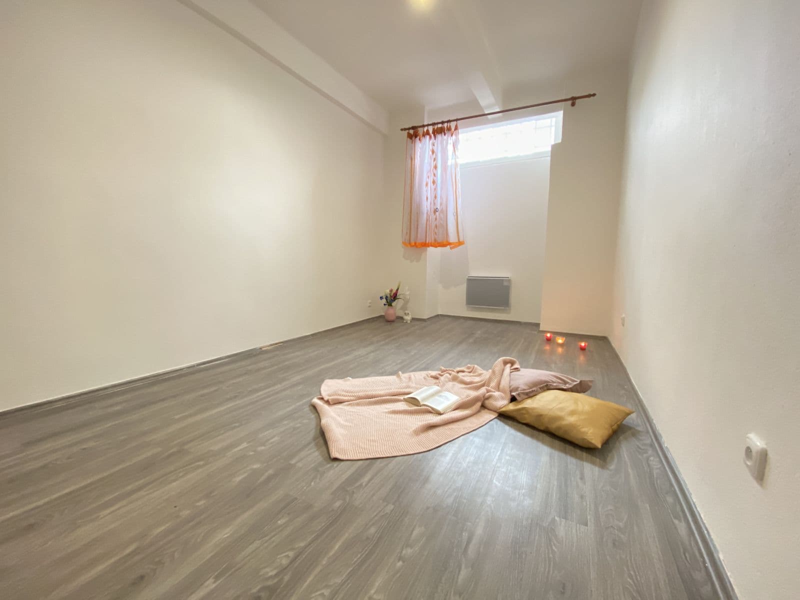 Pronájem bytu 2+1 44 m², Ruská, Praha, Praha Pronájem bytu 2+1 44 m², Ruská, Praha, Praha