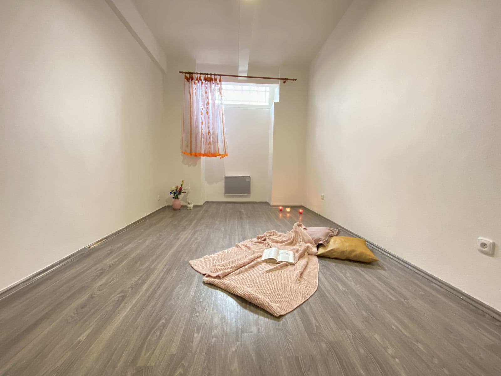 Pronájem bytu 2+1 44 m², Ruská, Praha, Praha Pronájem bytu 2+1 44 m², Ruská, Praha, Praha
