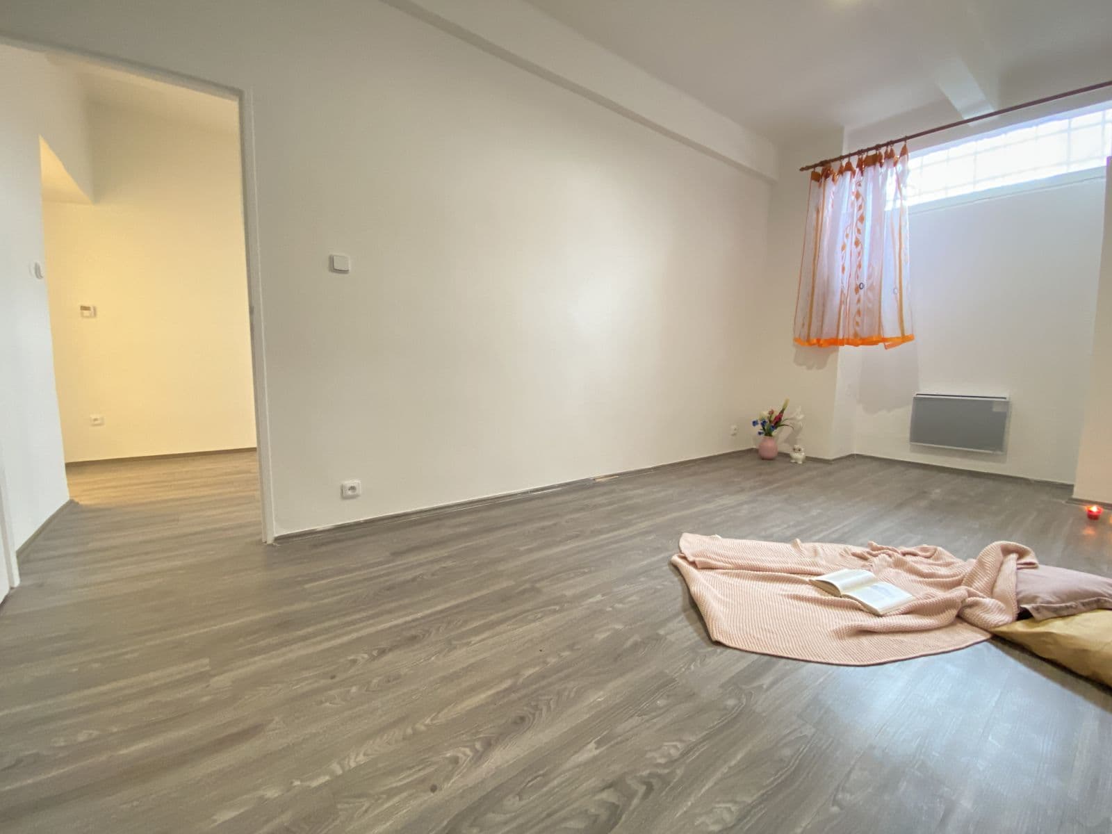 Pronájem bytu 2+1 44 m², Ruská, Praha, Praha Pronájem bytu 2+1 44 m², Ruská, Praha, Praha