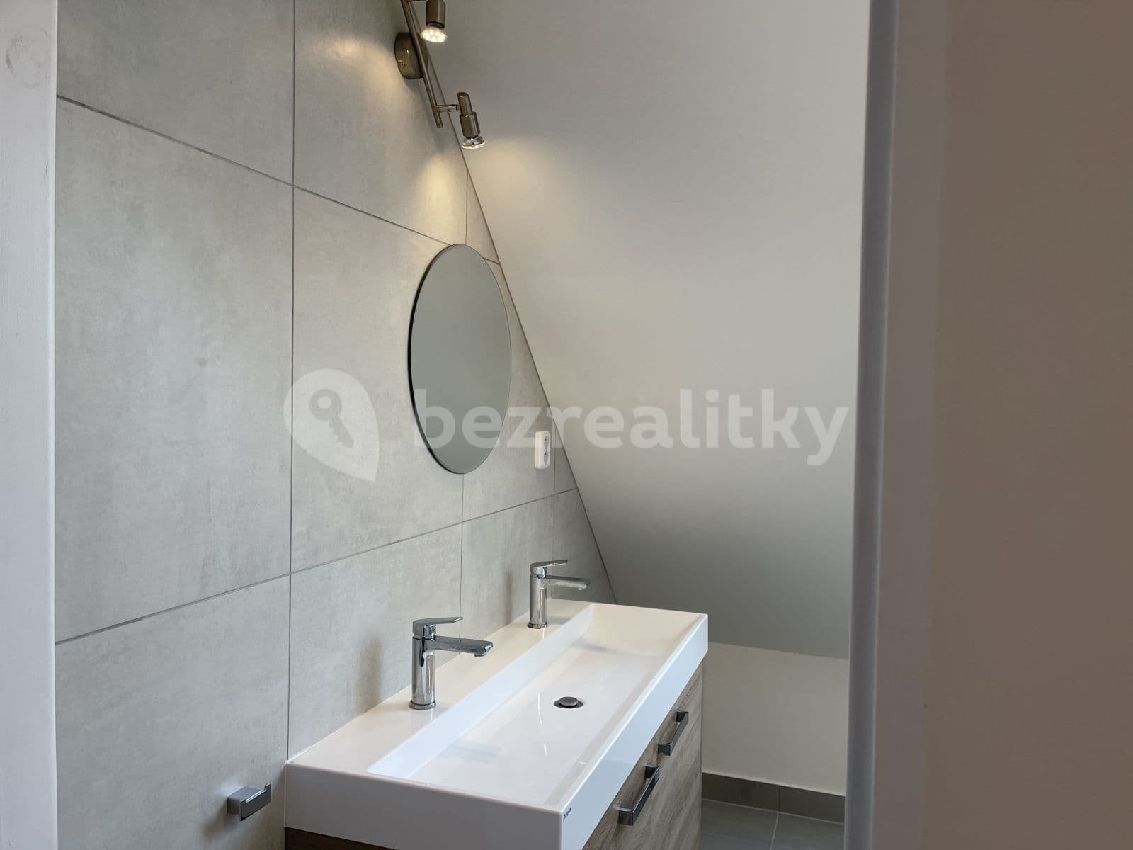 Pronájem bytu 3+kk 120 m², Severní, Horoměřice, Středočeský kraj Pronájem bytu 3+kk 120 m², Severní, Horoměřice, Středočeský kraj