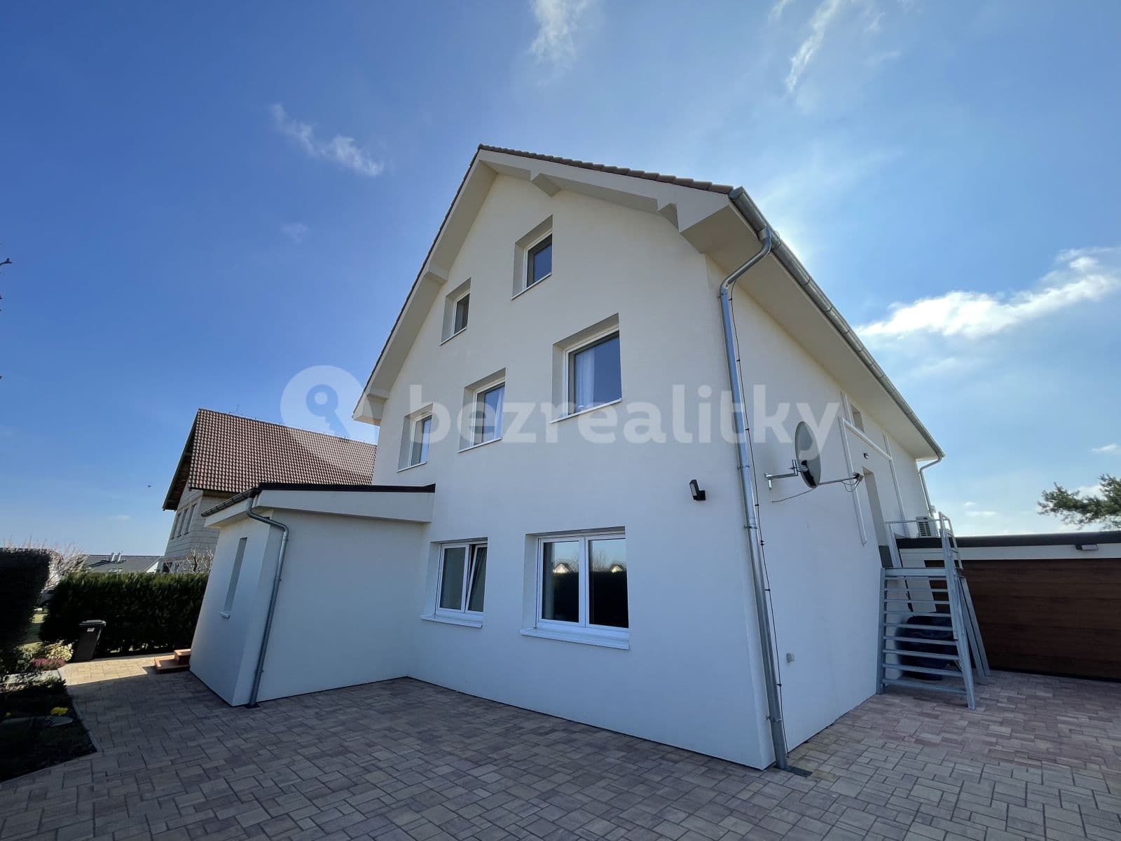 Pronájem bytu 3+kk 120 m², Severní, Horoměřice, Středočeský kraj Pronájem bytu 3+kk 120 m², Severní, Horoměřice, Středočeský kraj