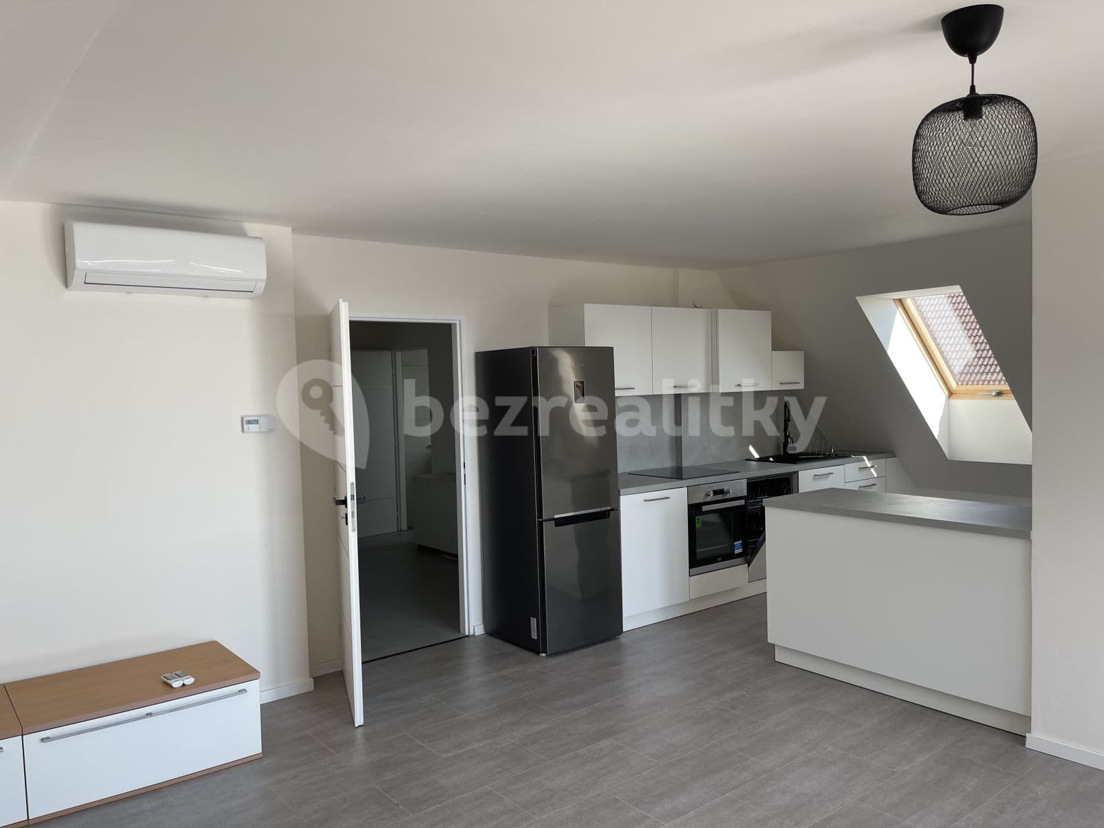 Pronájem bytu 3+kk 120 m², Severní, Horoměřice, Středočeský kraj Pronájem bytu 3+kk 120 m², Severní, Horoměřice, Středočeský kraj