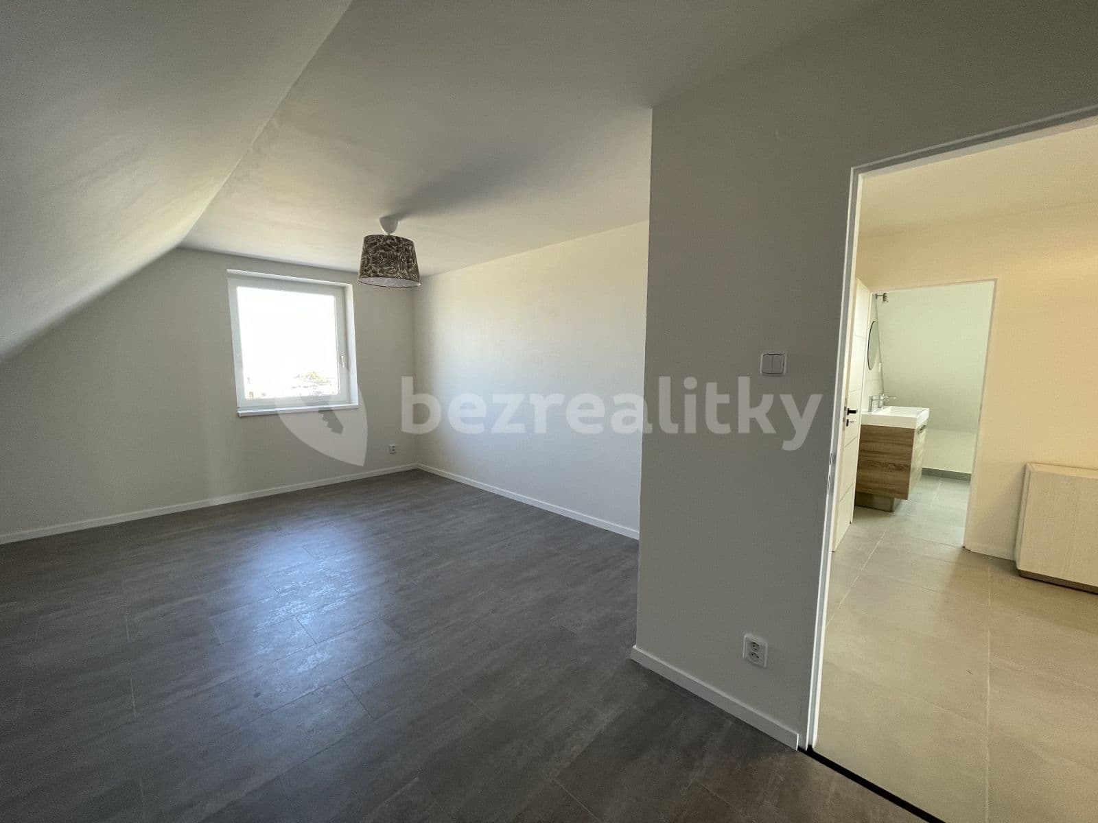 Pronájem bytu 3+kk 120 m², Severní, Horoměřice, Středočeský kraj Pronájem bytu 3+kk 120 m², Severní, Horoměřice, Středočeský kraj