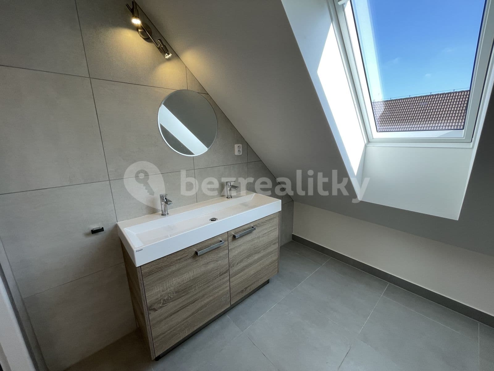 Pronájem bytu 3+kk 120 m², Severní, Horoměřice, Středočeský kraj Pronájem bytu 3+kk 120 m², Severní, Horoměřice, Středočeský kraj