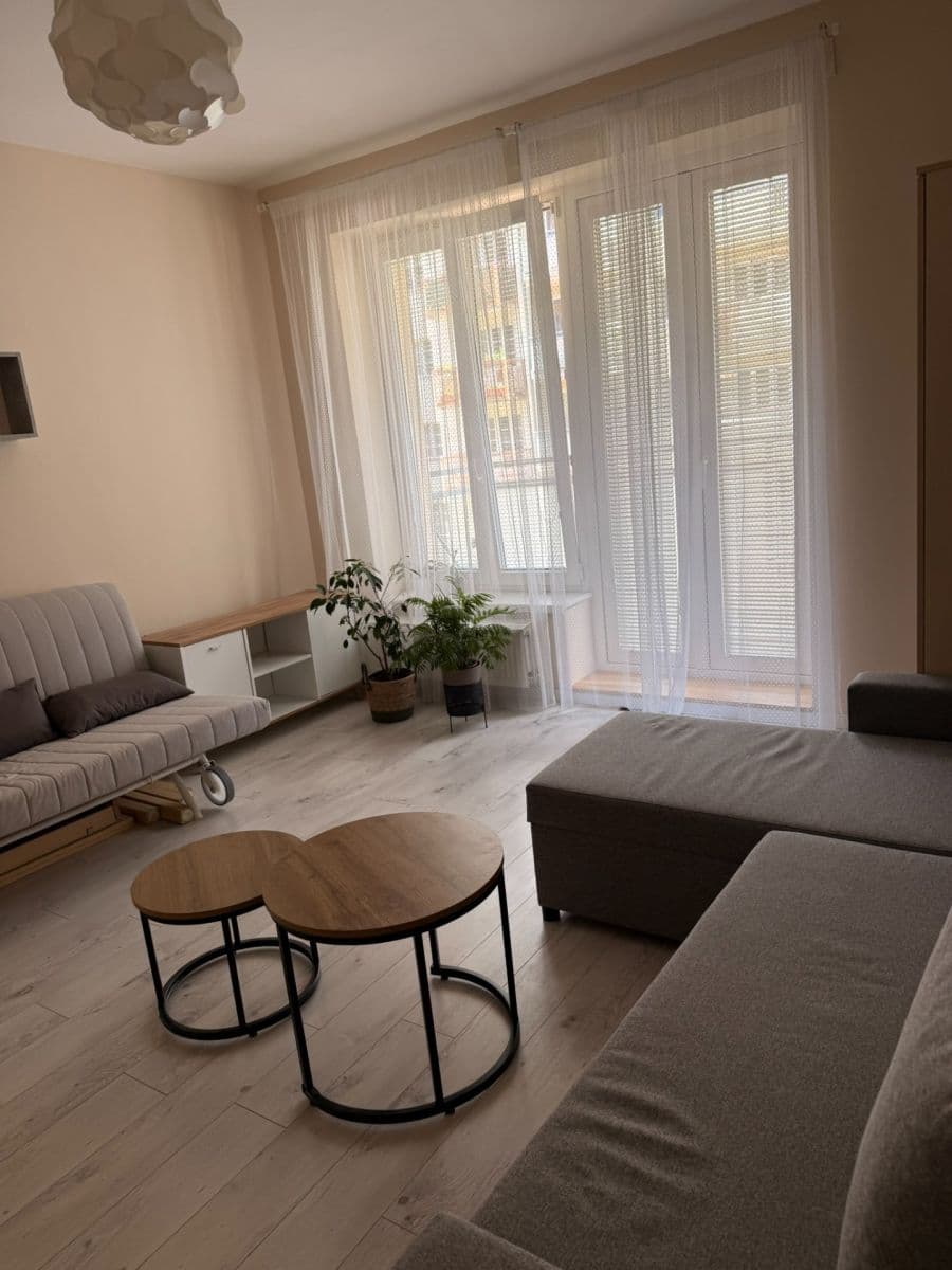 Pronájem bytu 1+kk 24 m², Lipnická, Praha, Praha Pronájem bytu 1+kk 24 m², Lipnická, Praha, Praha