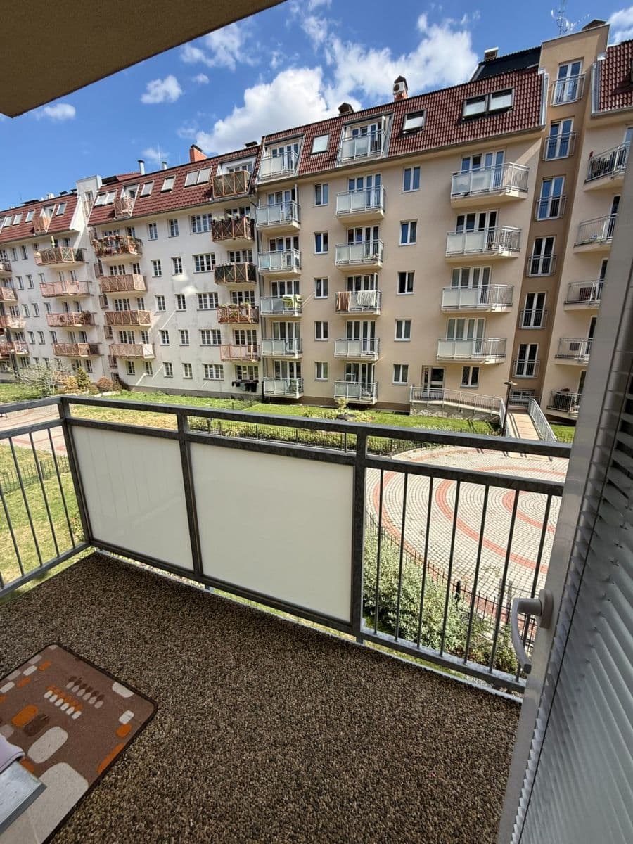 Pronájem bytu 1+kk 24 m², Lipnická, Praha, Praha Pronájem bytu 1+kk 24 m², Lipnická, Praha, Praha
