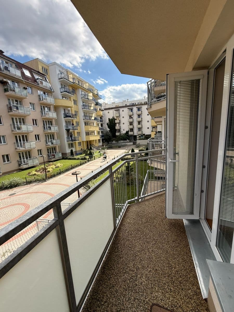 Pronájem bytu 1+kk 24 m², Lipnická, Praha, Praha Pronájem bytu 1+kk 24 m², Lipnická, Praha, Praha