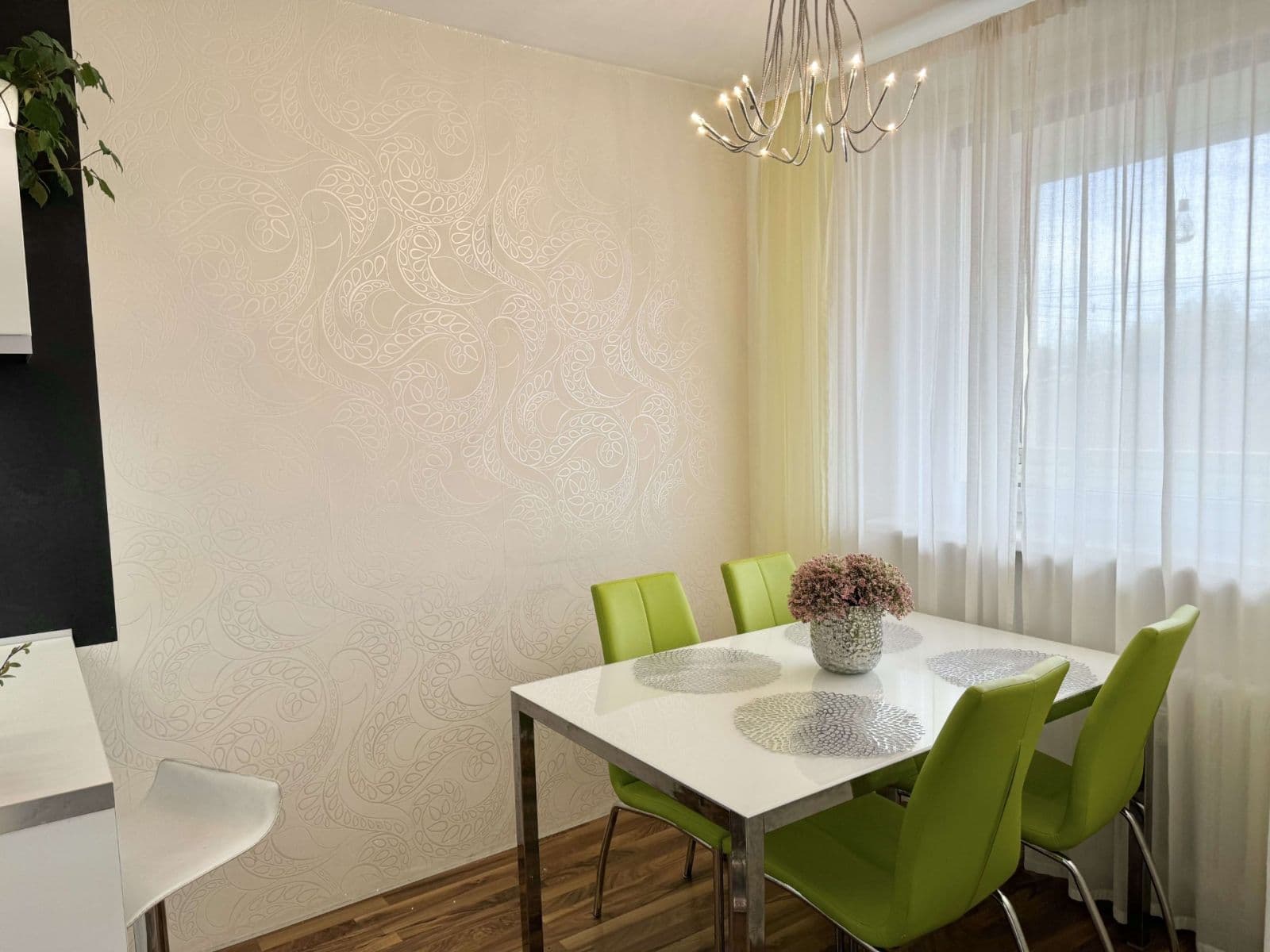 Prodej bytu 3+1 73 m², Jateční, Kolín, Středočeský kraj Prodej bytu 3+1 73 m², Jateční, Kolín, Středočeský kraj