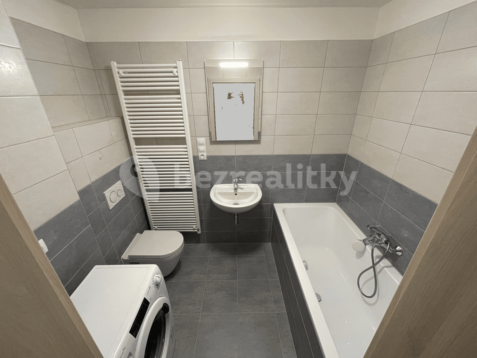 Pronájem bytu 2+kk 54 m², Tovární, Čelákovice, Středočeský kraj Pronájem bytu 2+kk 54 m², Tovární, Čelákovice, Středočeský kraj