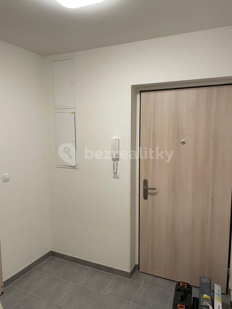Pronájem bytu 2+kk 54 m², Tovární, Čelákovice, Středočeský kraj Pronájem bytu 2+kk 54 m², Tovární, Čelákovice, Středočeský kraj