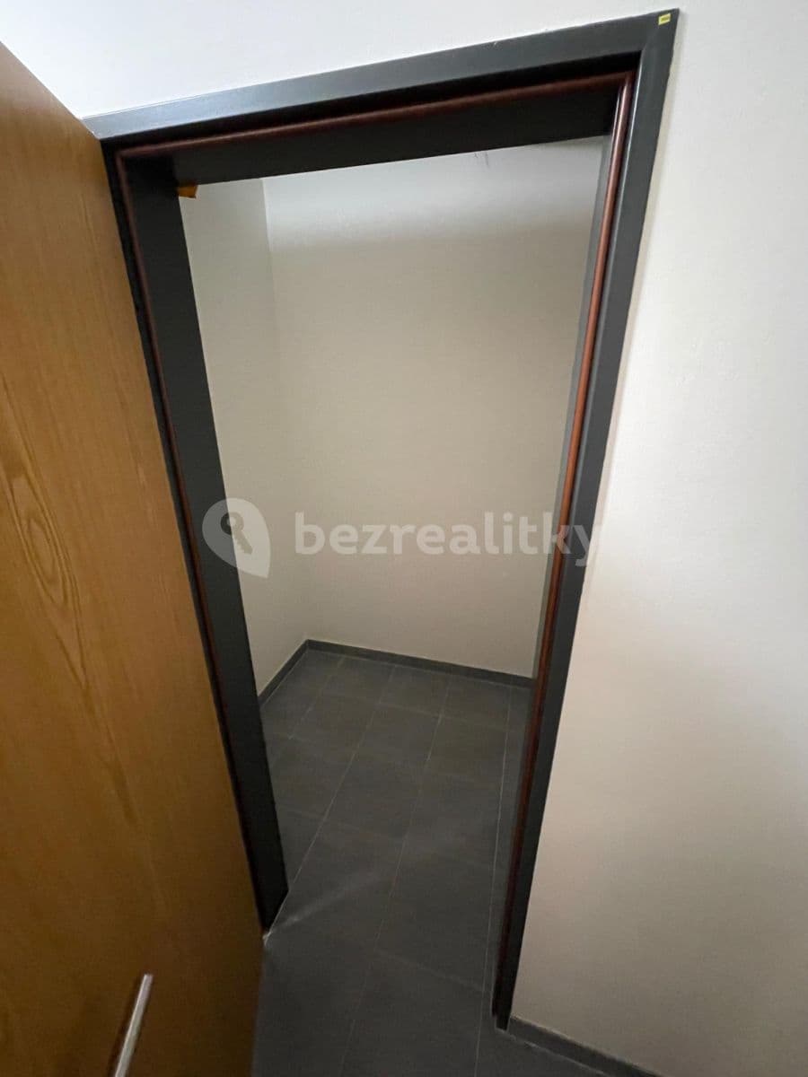 Pronájem bytu 2+kk 54 m², Tovární, Čelákovice, Středočeský kraj Pronájem bytu 2+kk 54 m², Tovární, Čelákovice, Středočeský kraj