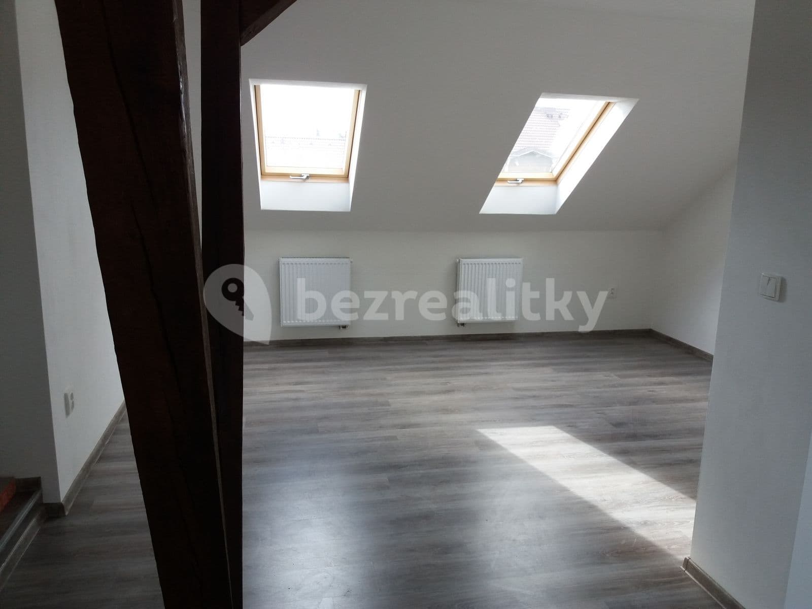 Pronájem bytu 2+kk 70 m², Školní, Chomutov, Ústecký kraj Pronájem bytu 2+kk 70 m², Školní, Chomutov, Ústecký kraj