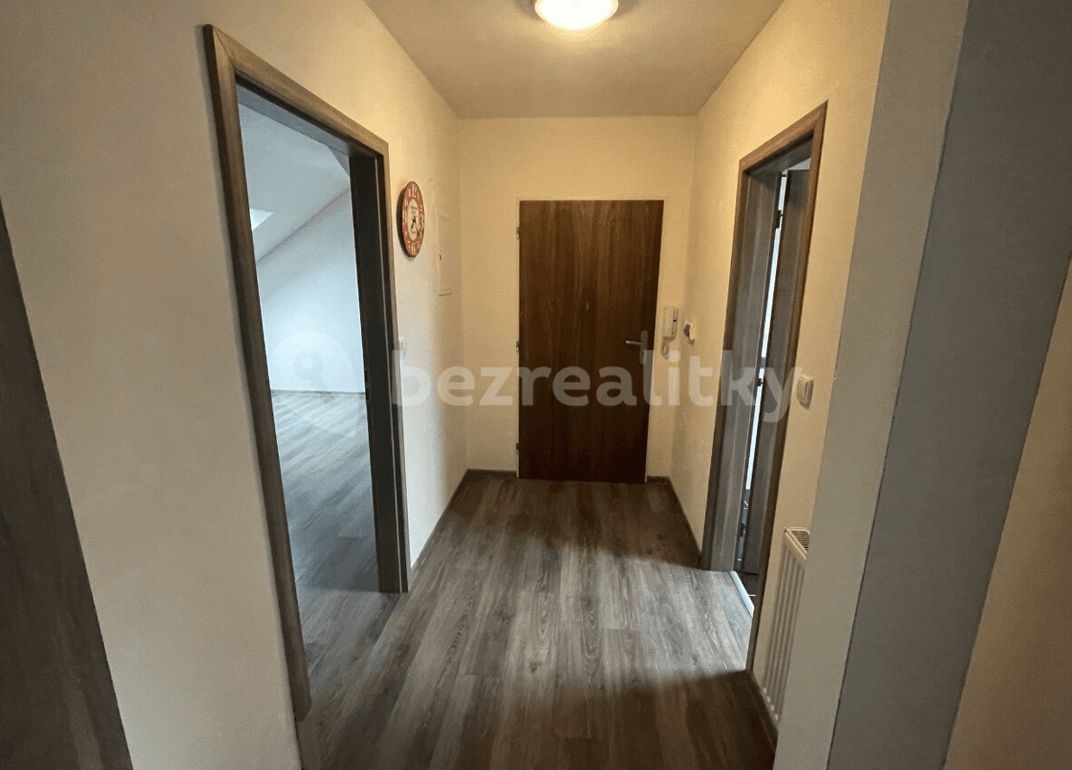 Pronájem bytu 2+kk 70 m², Školní, Chomutov, Ústecký kraj Pronájem bytu 2+kk 70 m², Školní, Chomutov, Ústecký kraj